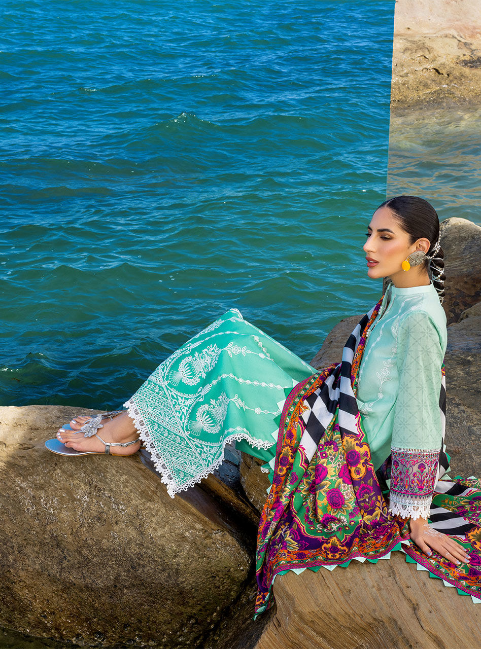 Zainab Chottani | Luxury Chikankari | 6B