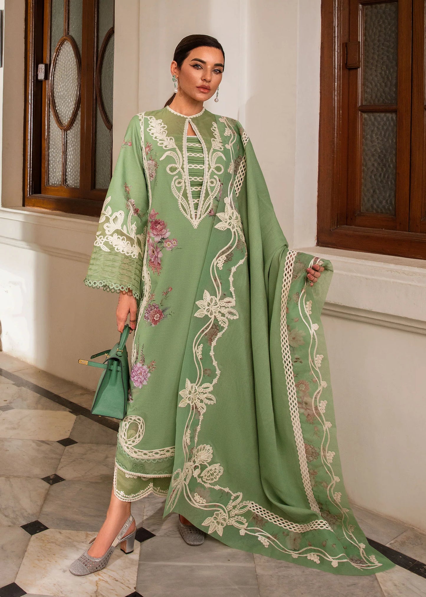 Crimson | Aleen Winter 24 | Gulbaan