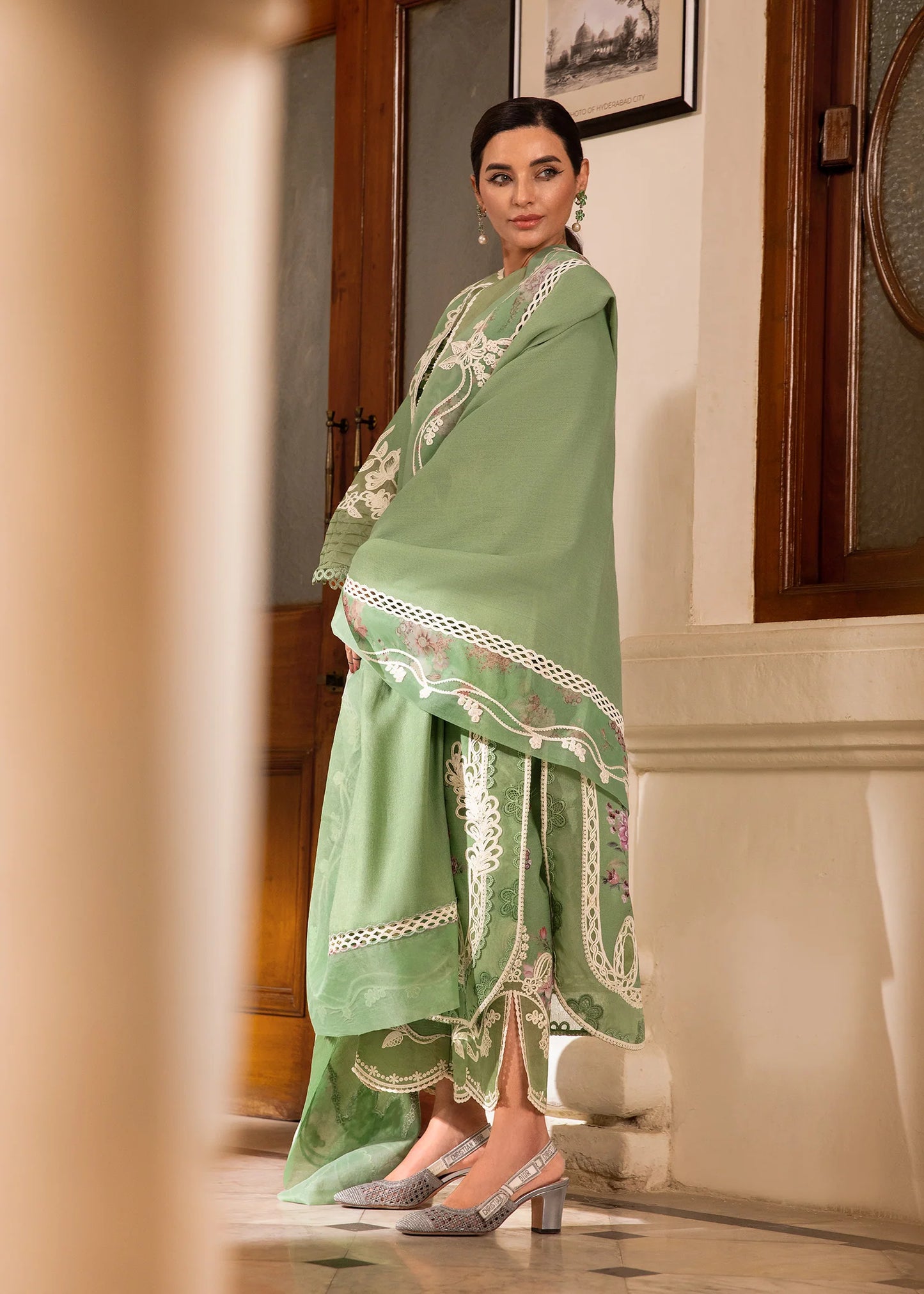 Crimson | Aleen Winter 24 | Gulbaan