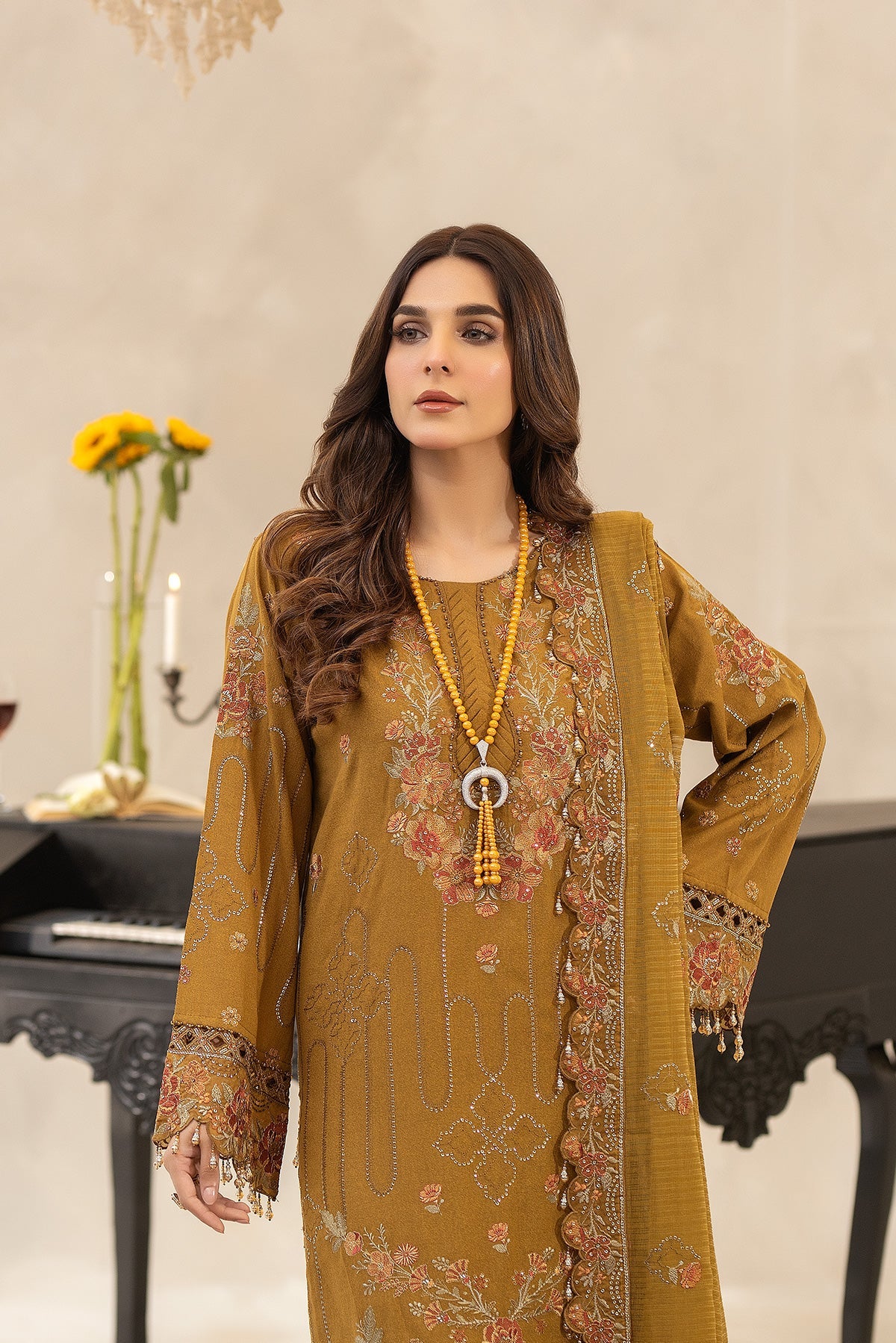 RAEESA | EMBROIDERED KARANDI | DK:002