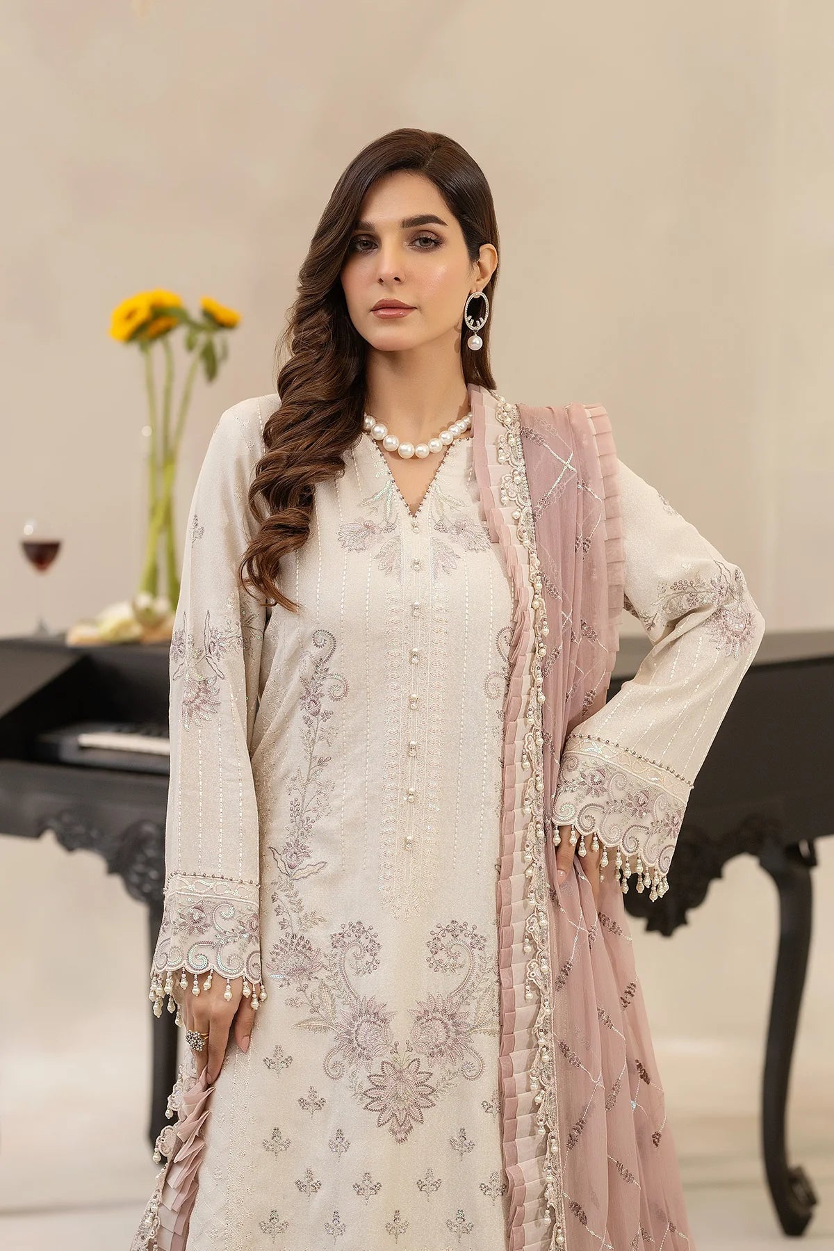 RAEESA | EMBROIDERED KARANDI | DK:005