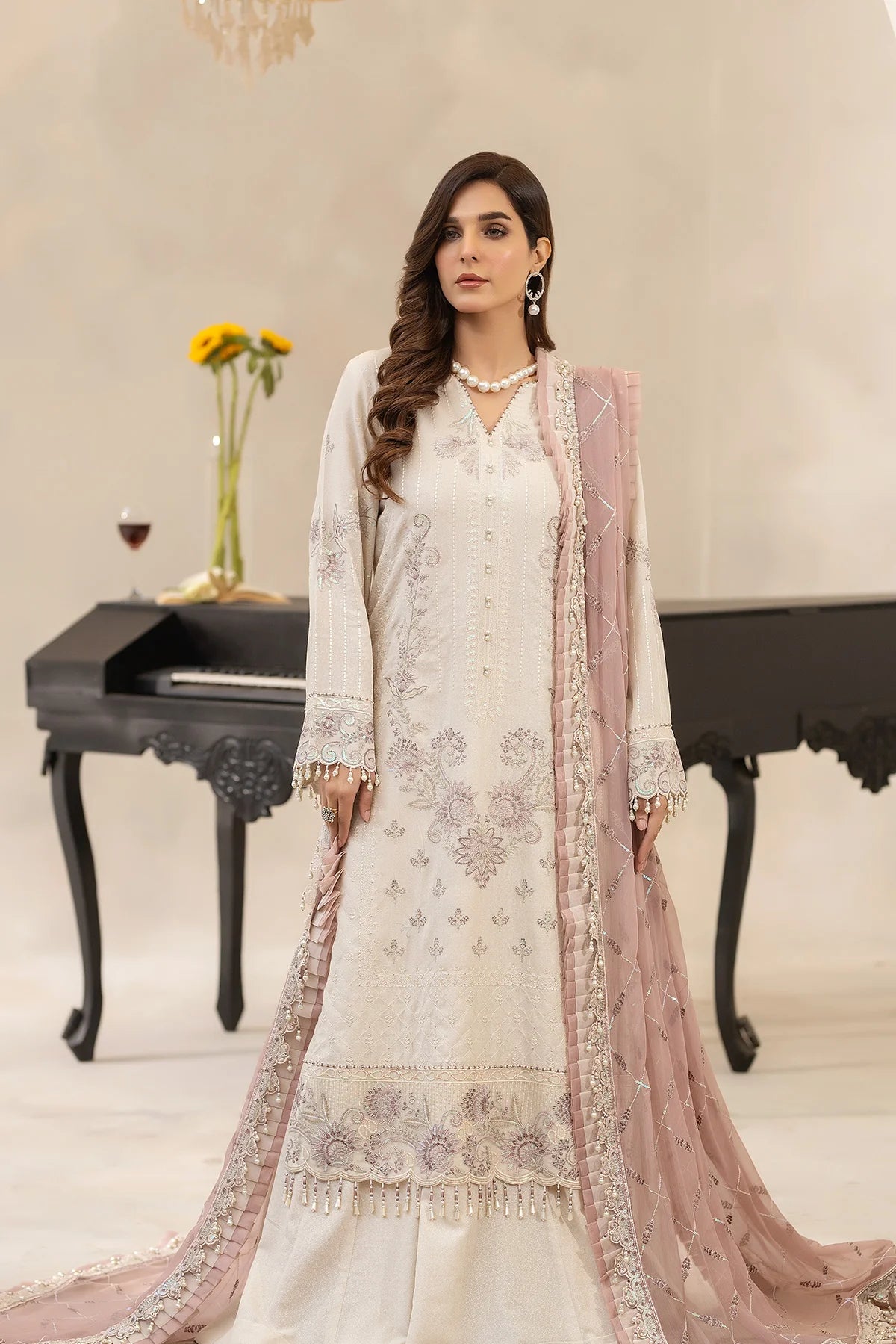 RAEESA | EMBROIDERED KARANDI | DK:005