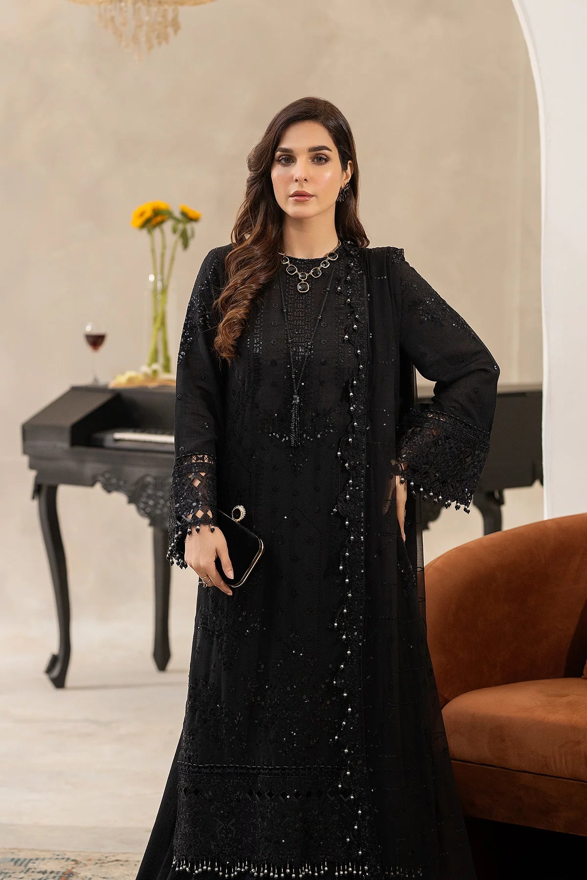 RAEESA | EMBROIDERED KARANDI | DK:006