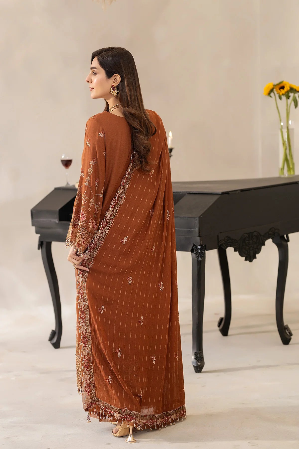 RAEESA | EMBROIDERED KARANDI | DK:007