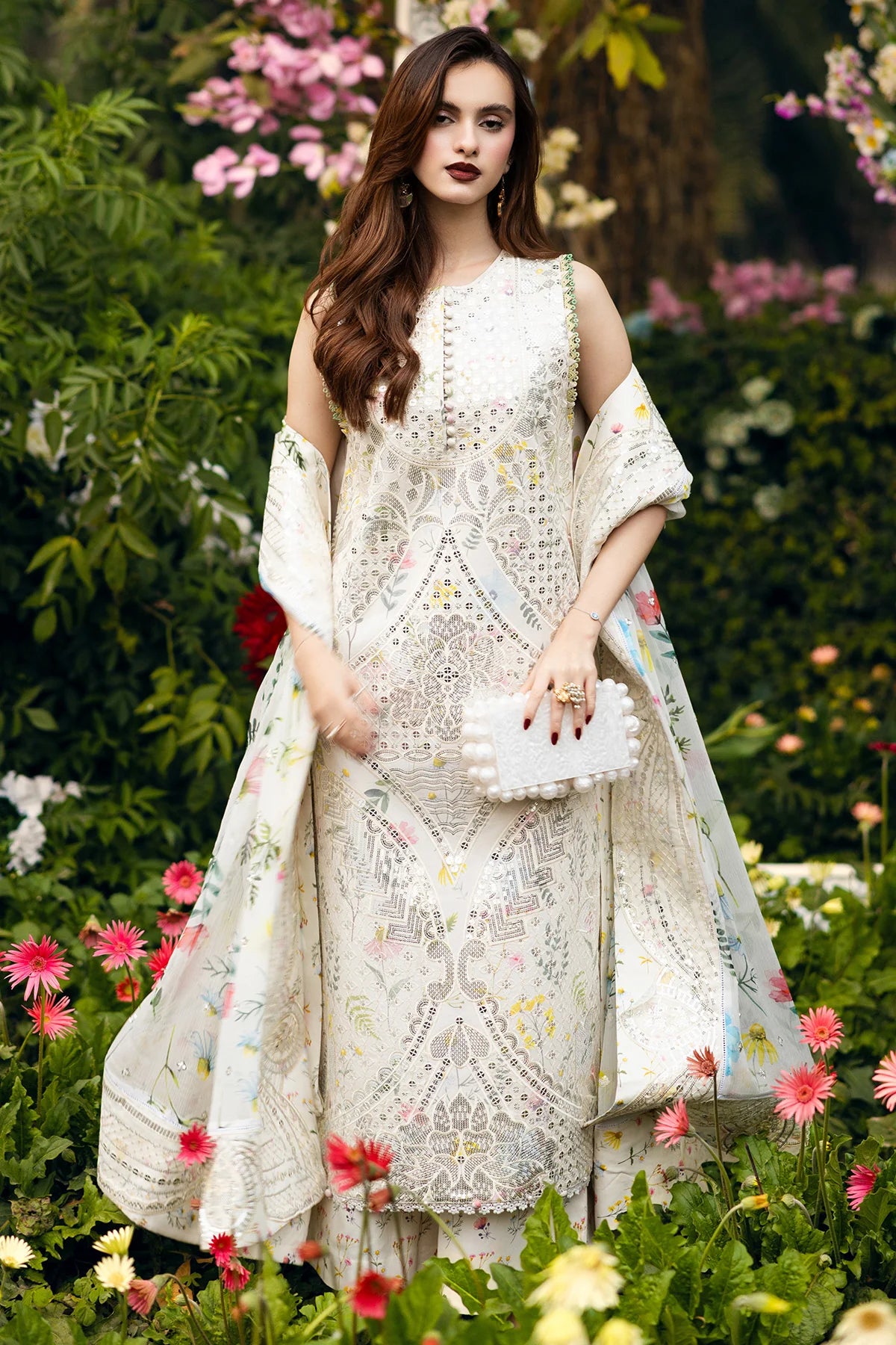 Raeesa | Garden of Eve Luxury Lawn 25 | Evynne_A