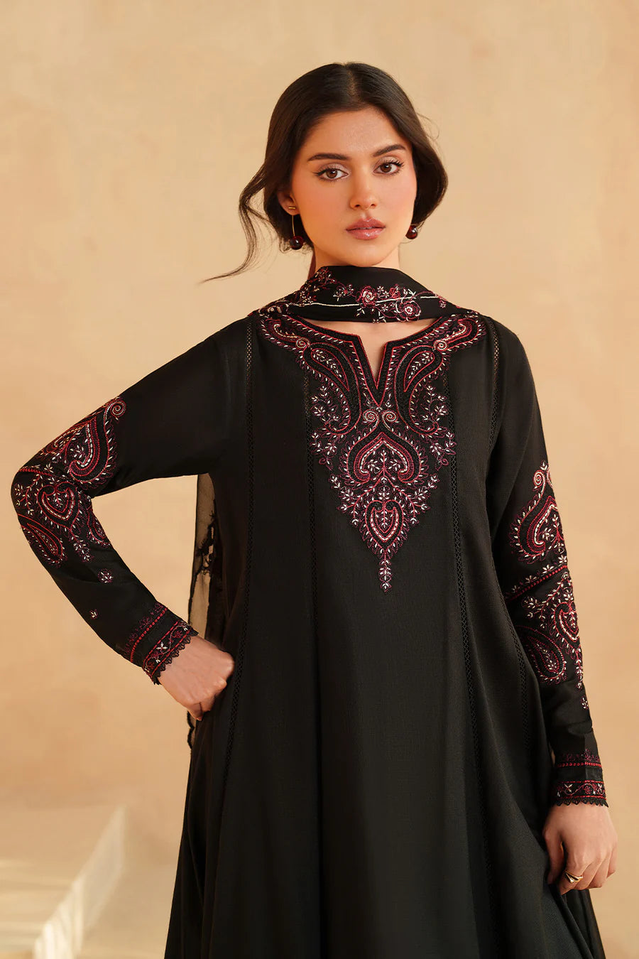 Iznik | Online Exclusive Lawn | UE-600