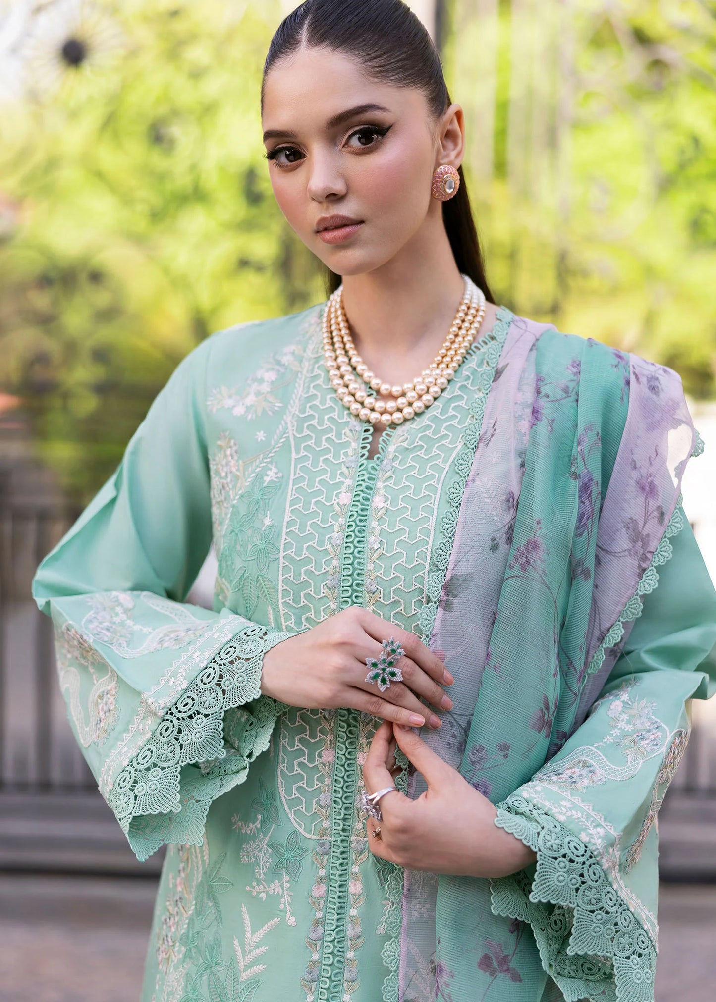 Saira Shakira | Bloom Unstitch lawn 25 | CHLOE 3-B