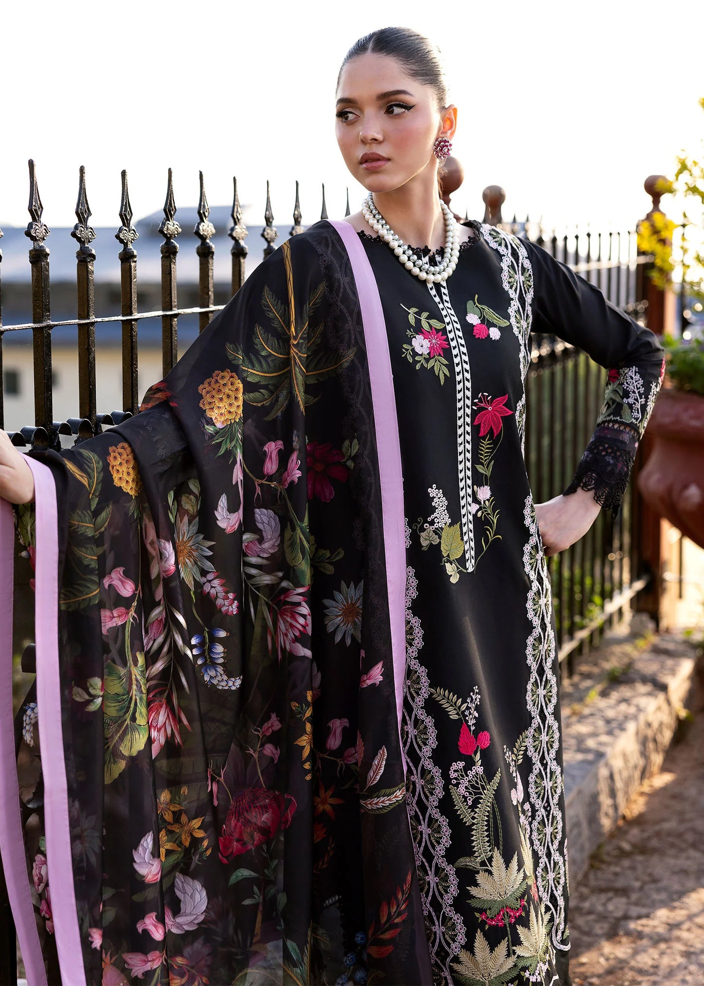 Saira Shakira | Bloom Unstitch lawn 25 | SAUVAGE 6-B