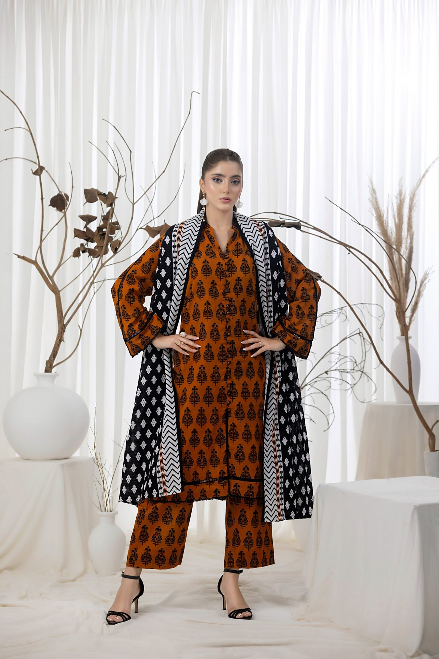 REGALIA | Salina Printed Khaddar | SSPKV1-3