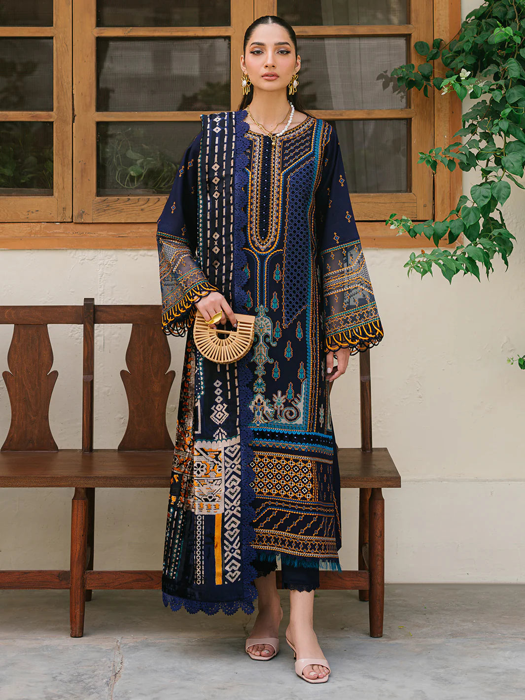 BIN ILYAS | OLIVIA WINTER | 522 - A