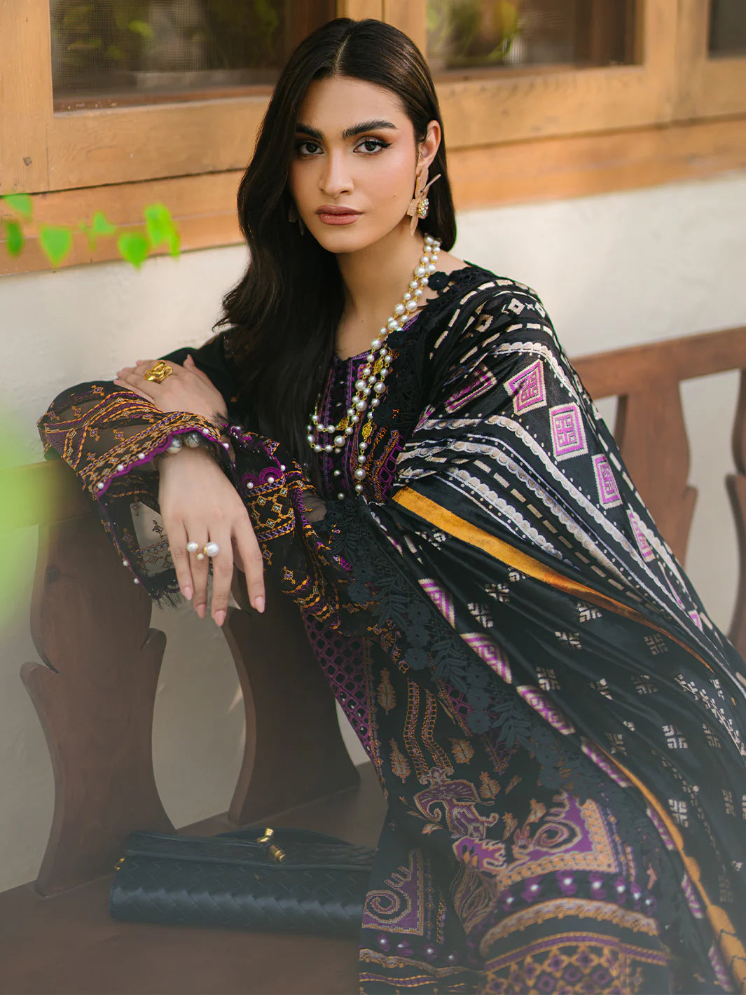 BIN ILYAS | OLIVIA WINTER | 522 - B