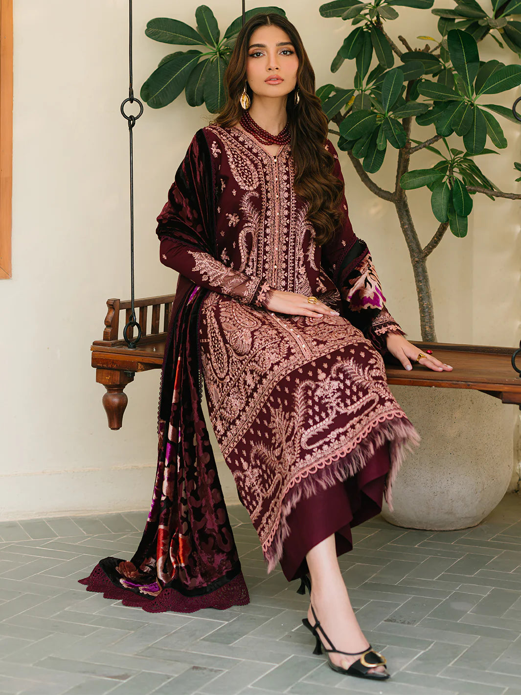 BIN ILYAS | OLIVIA WINTER | 523 - A