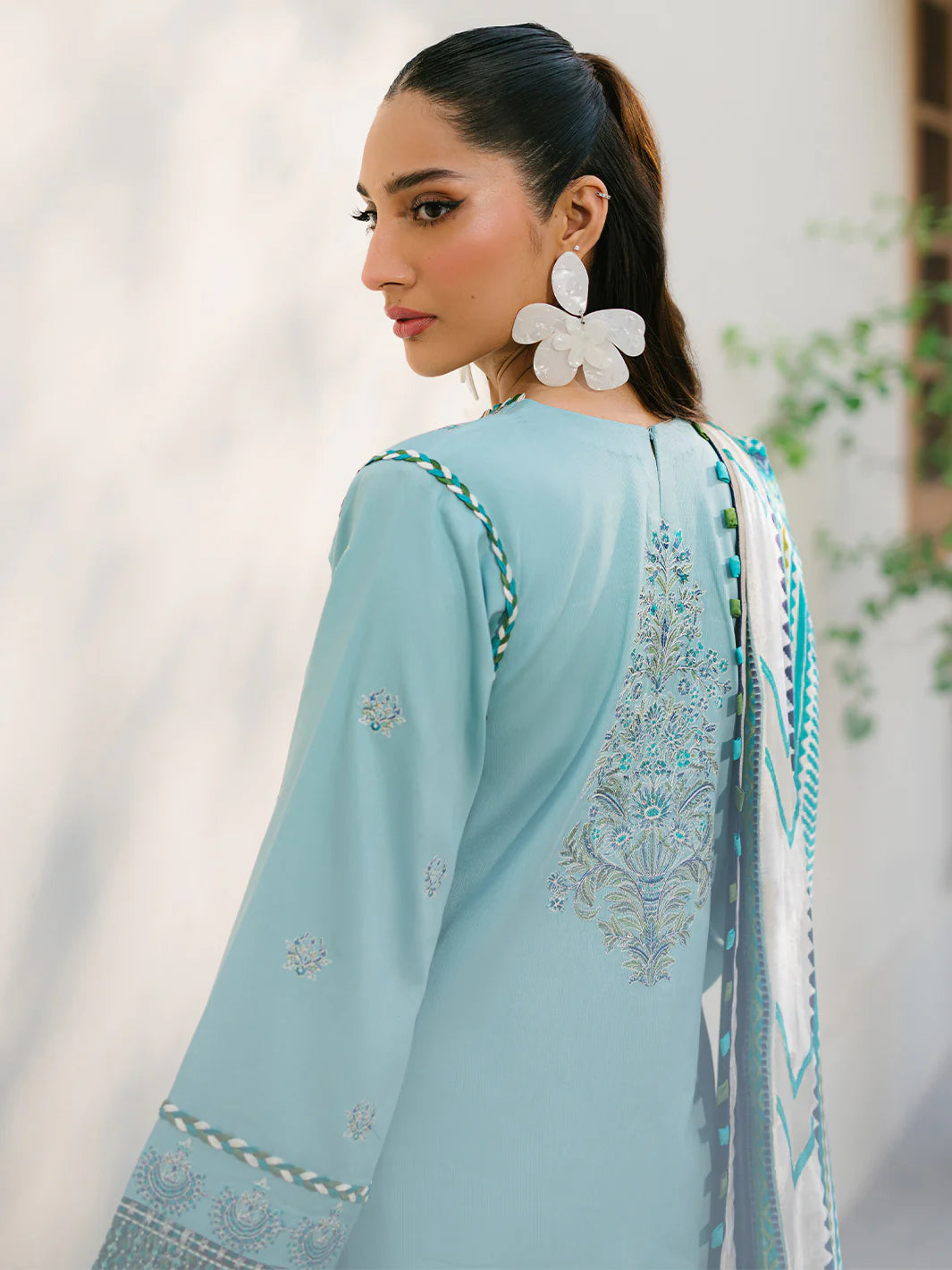BIN ILYAS | OLIVIA WINTER | 525 - A