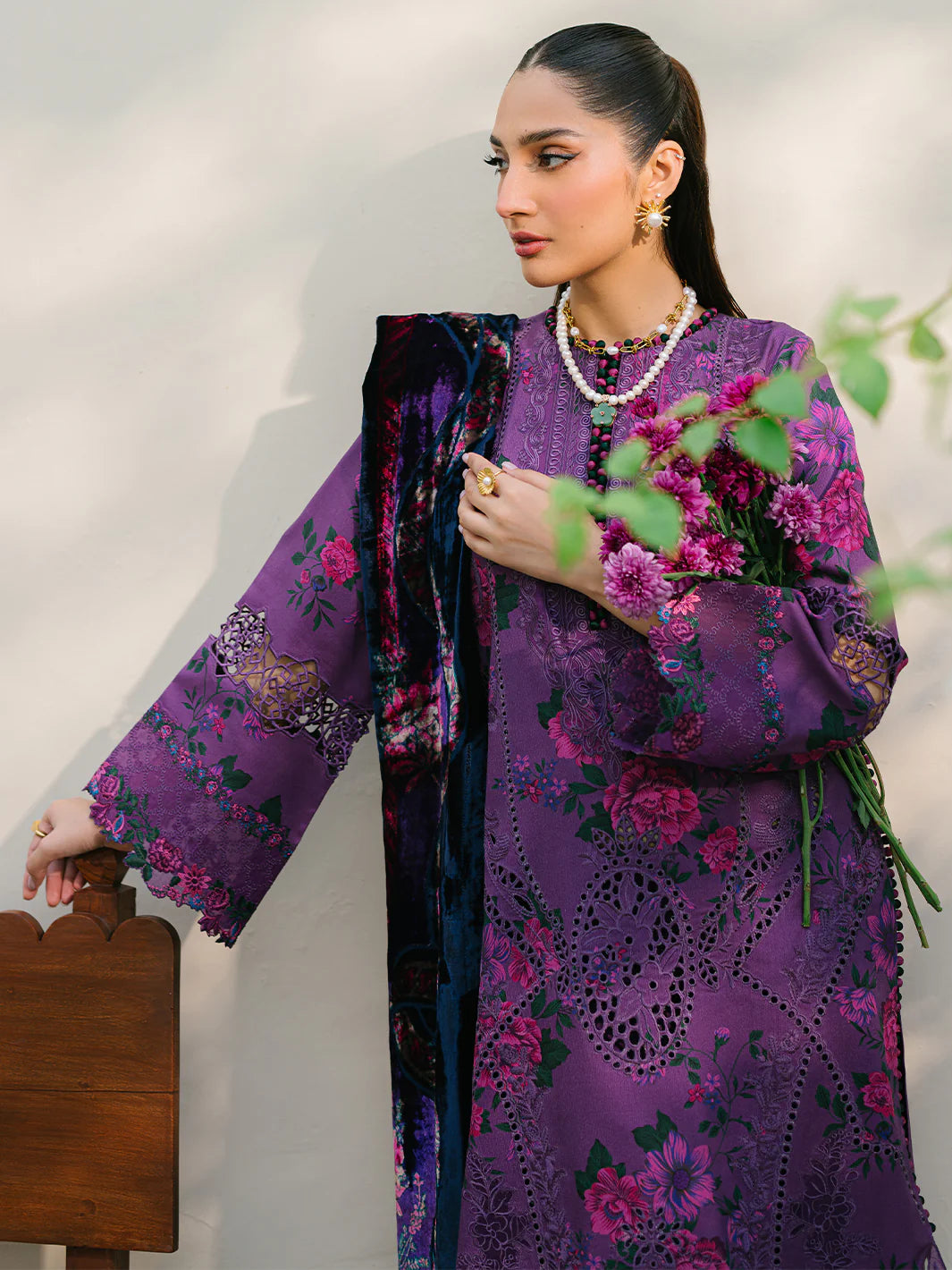 BIN ILYAS | OLIVIA WINTER | 526 - A