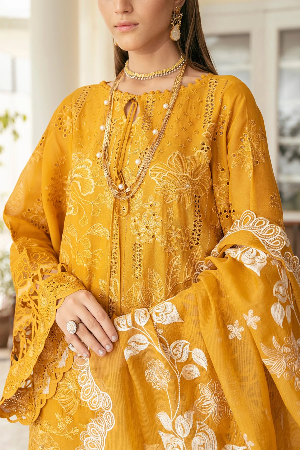 Baroque | EMBROIDERED SWISS LAWN | SL11-D06