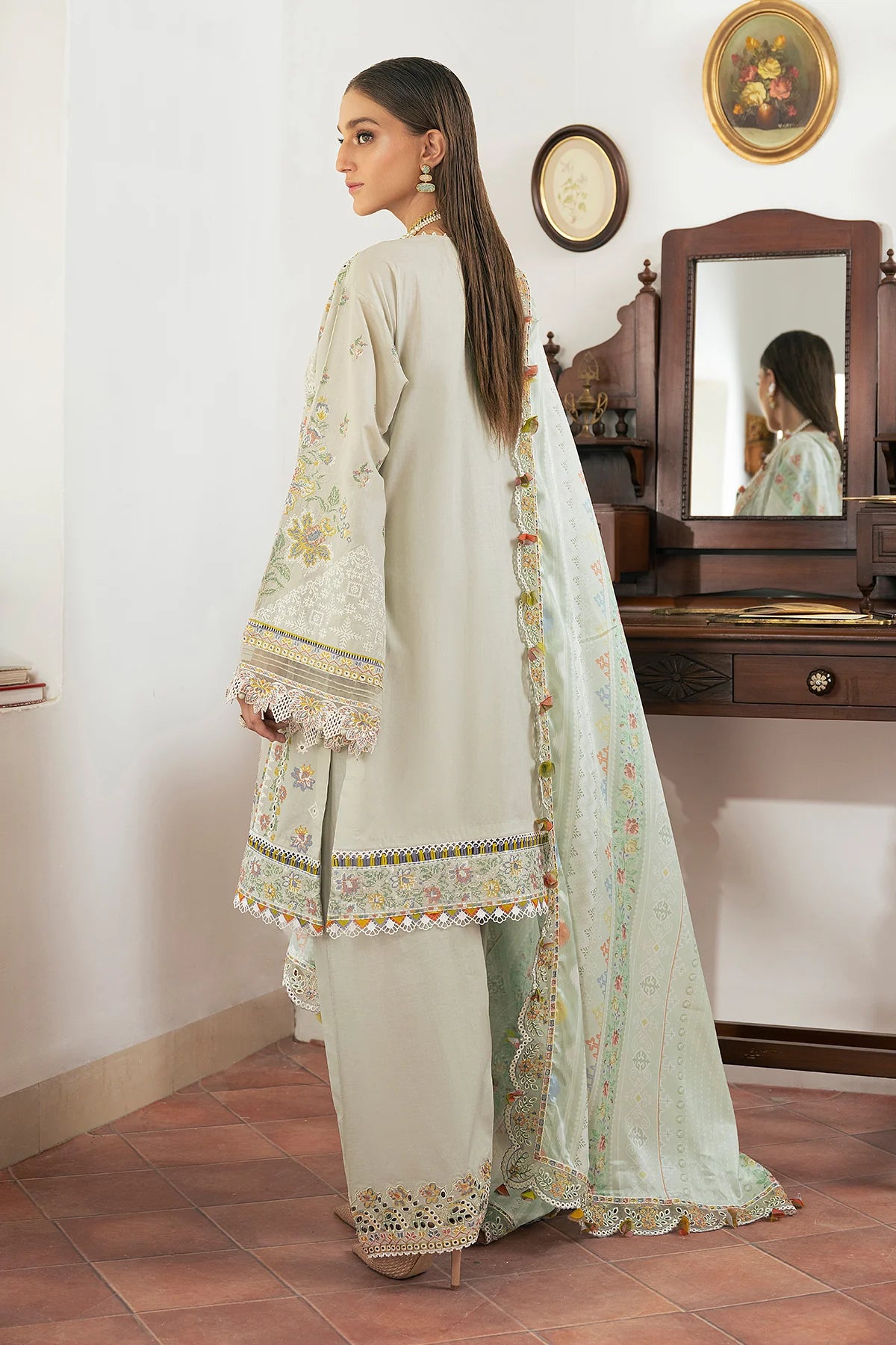 Baroque | EMBROIDERED SWISS LAWN | SL11-D07