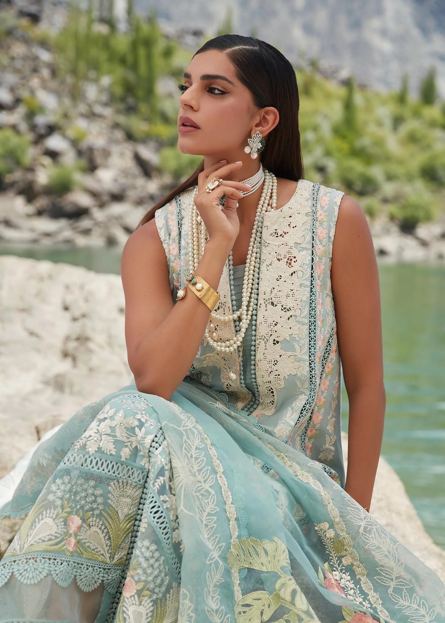 Crimson | SAIRA SHAKIRA LUXURY LAWN 2023 | Chikkankari Affair - D2 A