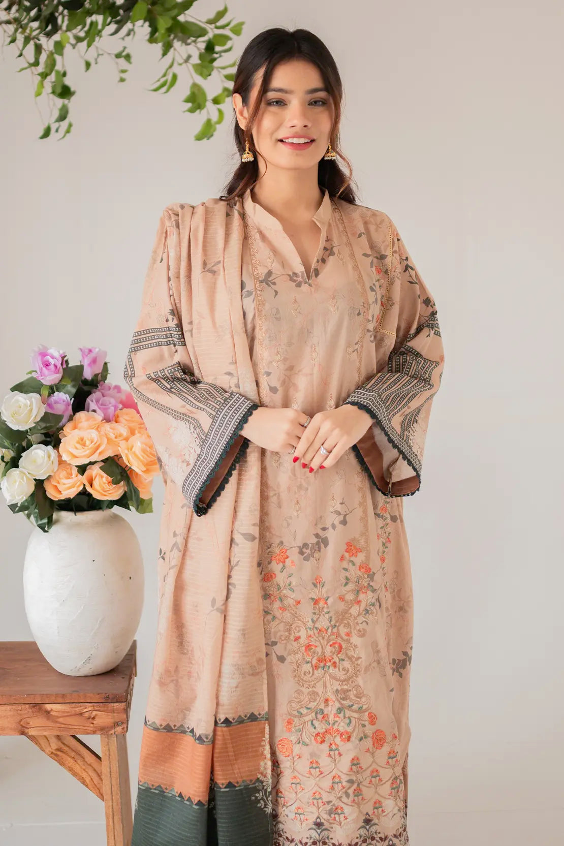 3 Piece - Embroidered Lawn - 8677