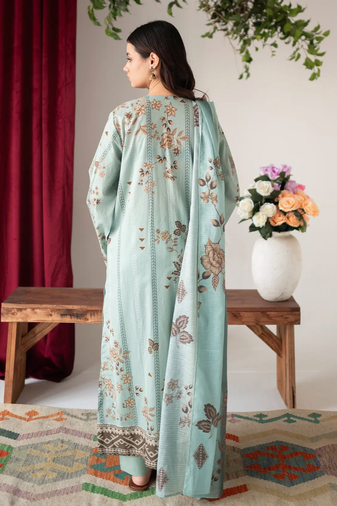 3 Piece - Embroidered Lawn - 8679