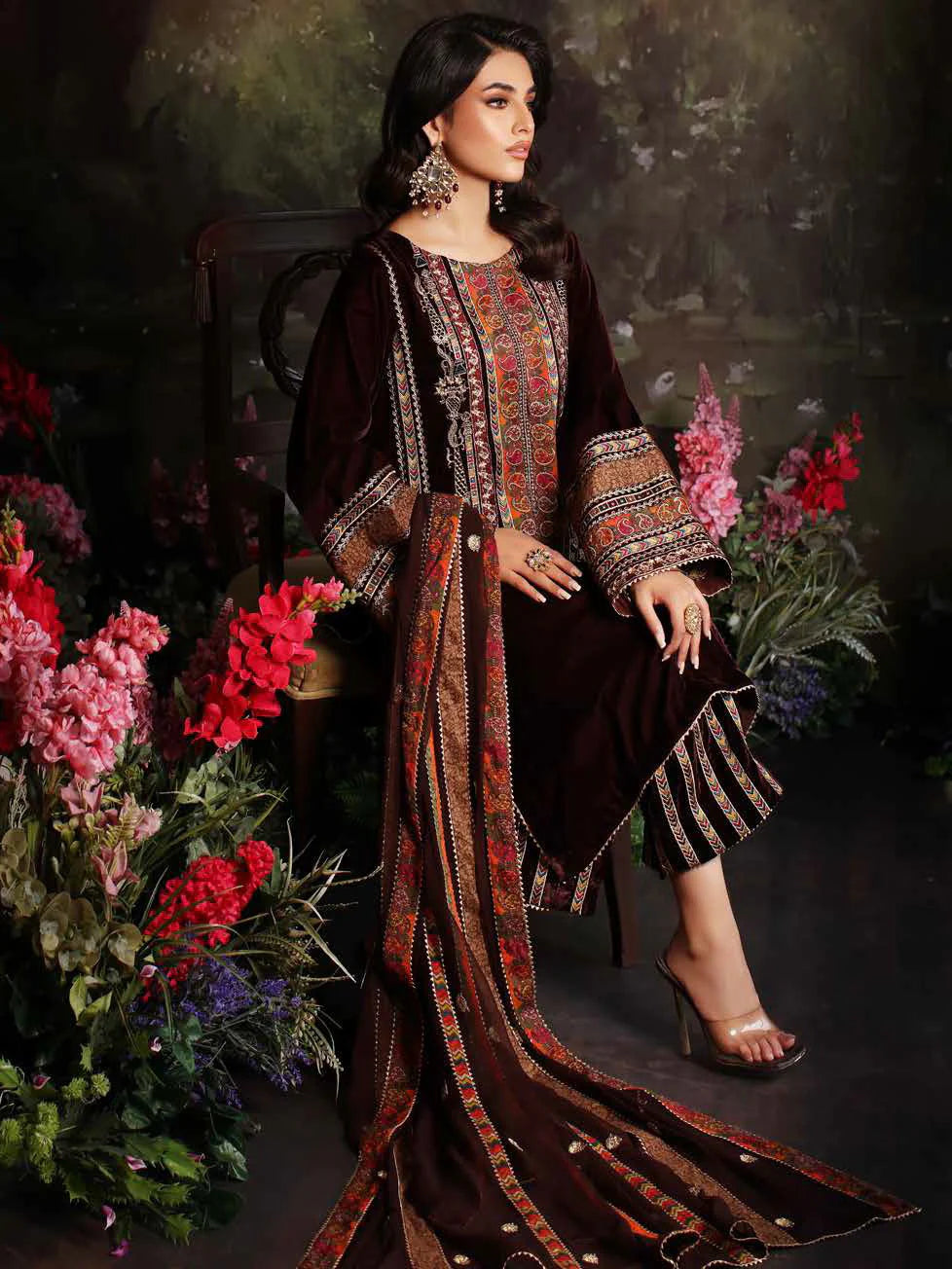 CHARIZMA | EMBROIDERED VELVET | CVT3-06