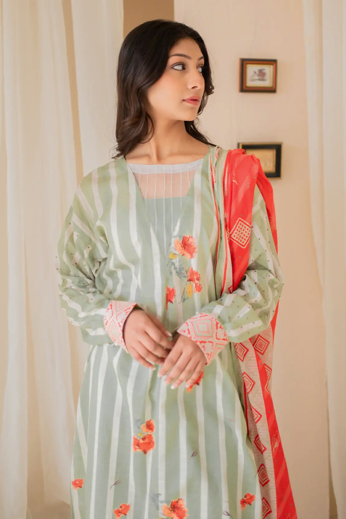 3 Piece Digitally printed Lawn - 8190