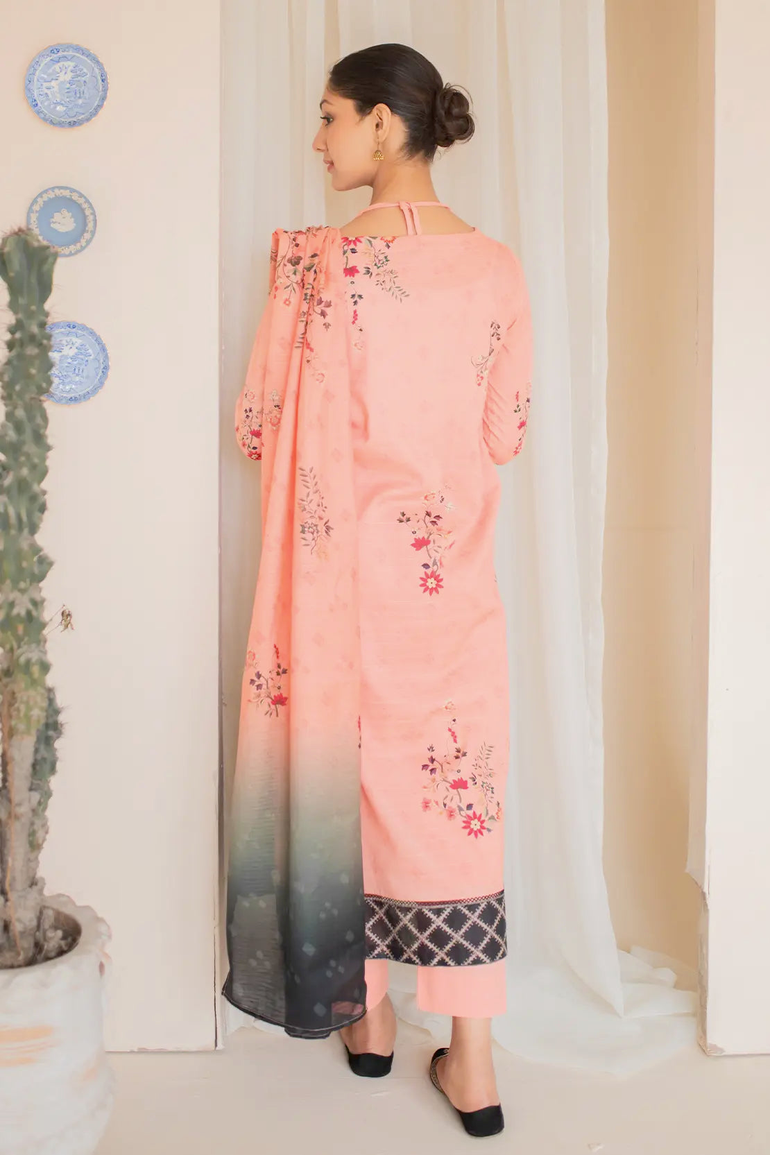 3 Piece Digitally printed Lawn - 8187