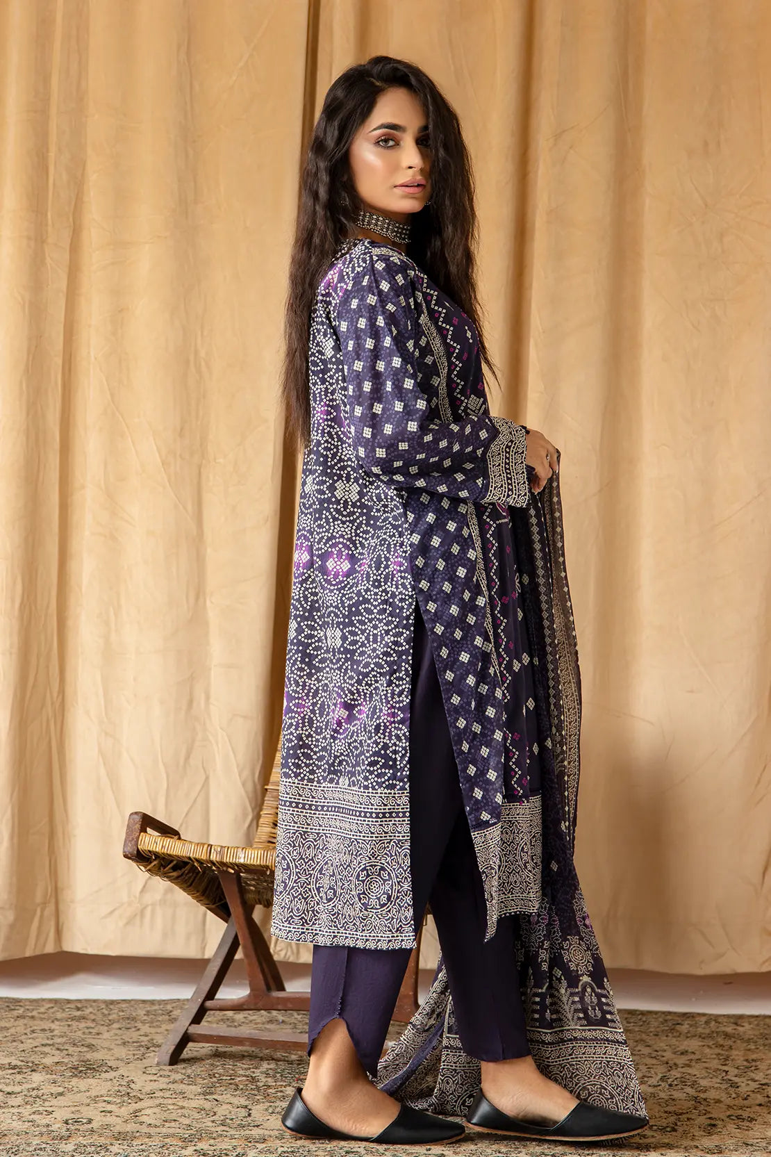 3 Piece - Embroidered Lawn - 8039
