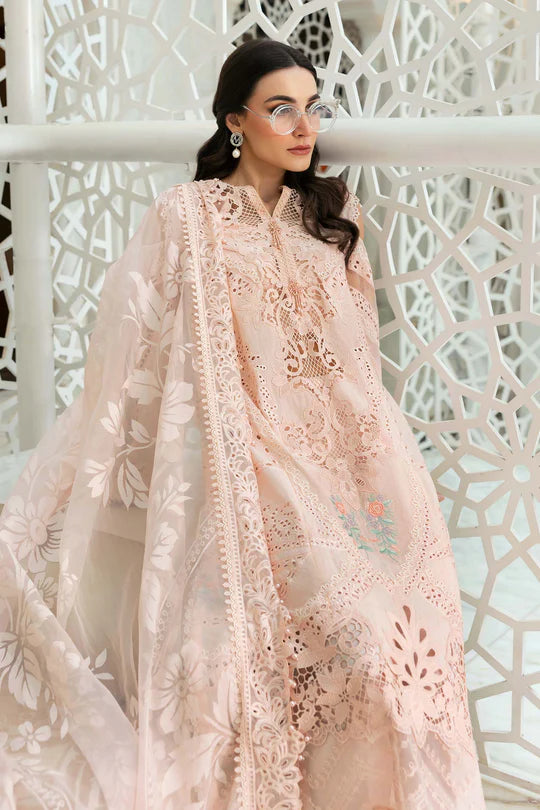 Maria B. | LAWN 25 | D-2513-A