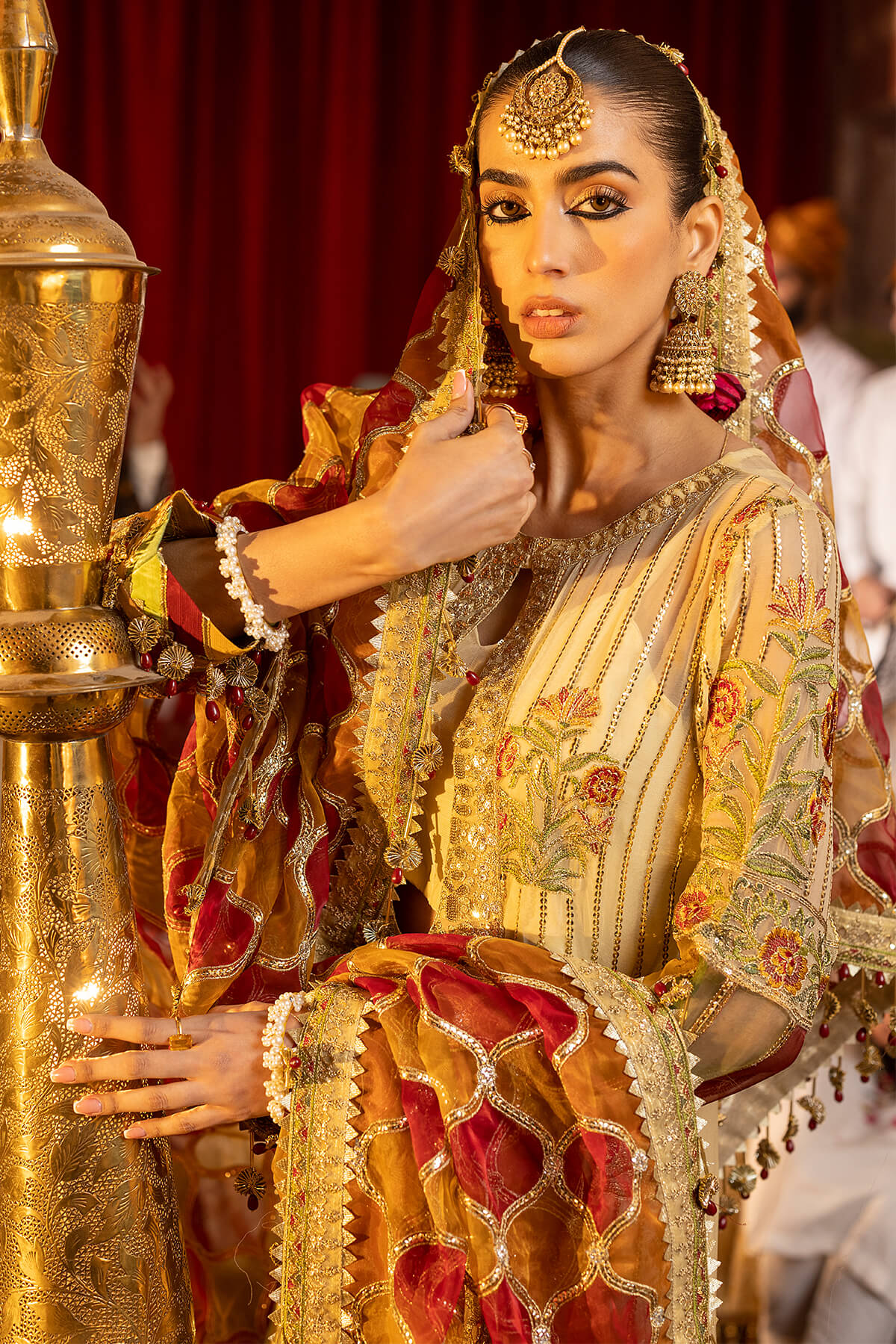 Raeesa | Festive | D-7