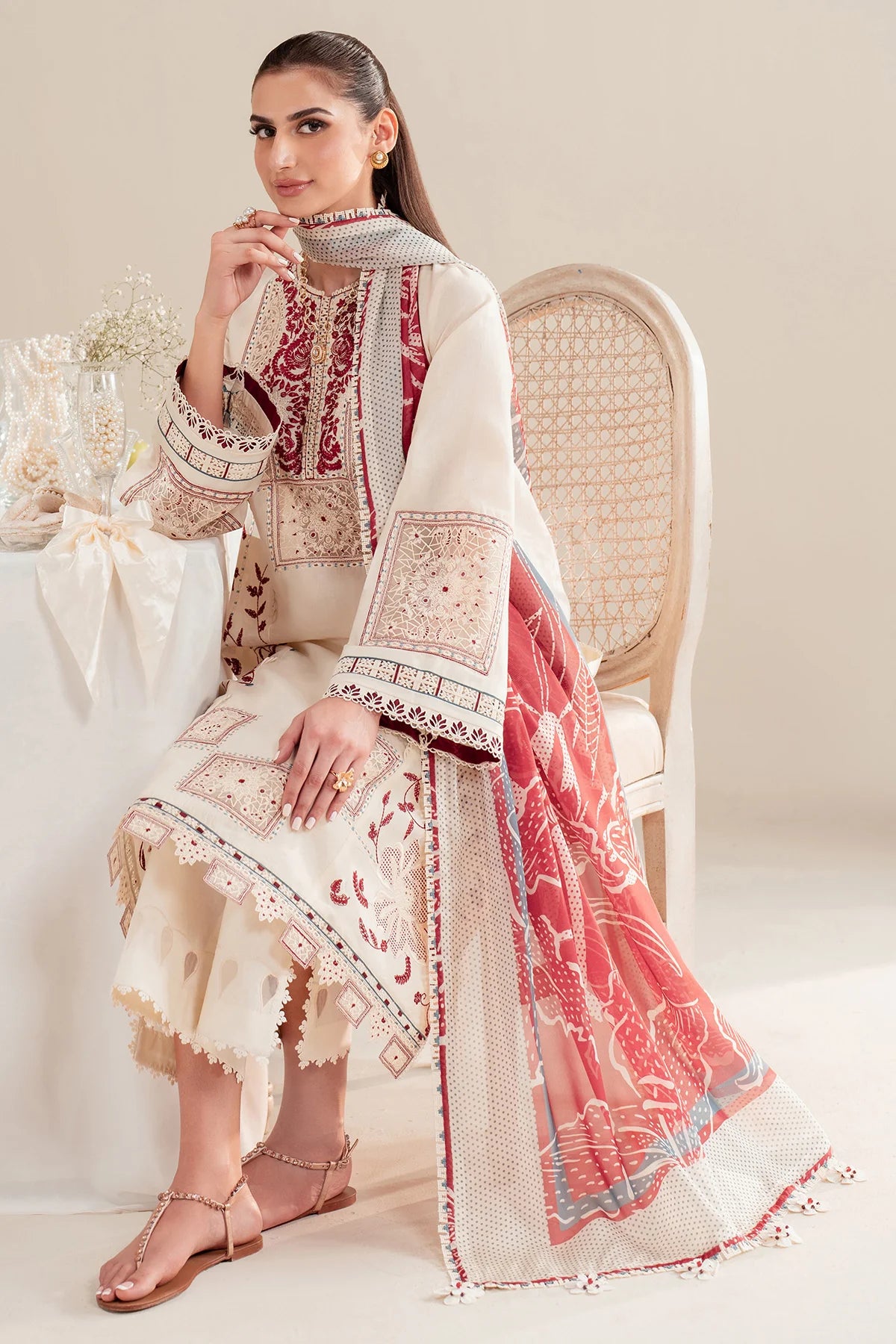 JAZMIN | IRIS LUXURY | D02