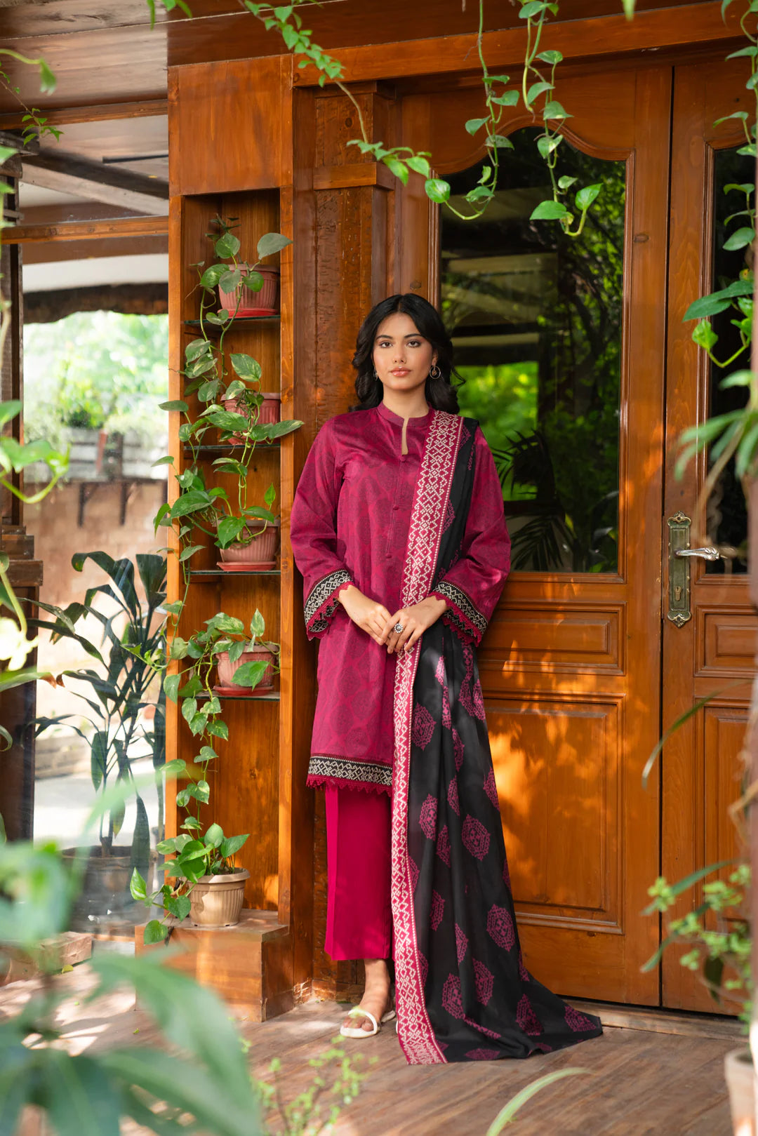 BEYOND EAST | BEENA UNSTITCHED 25 | D05