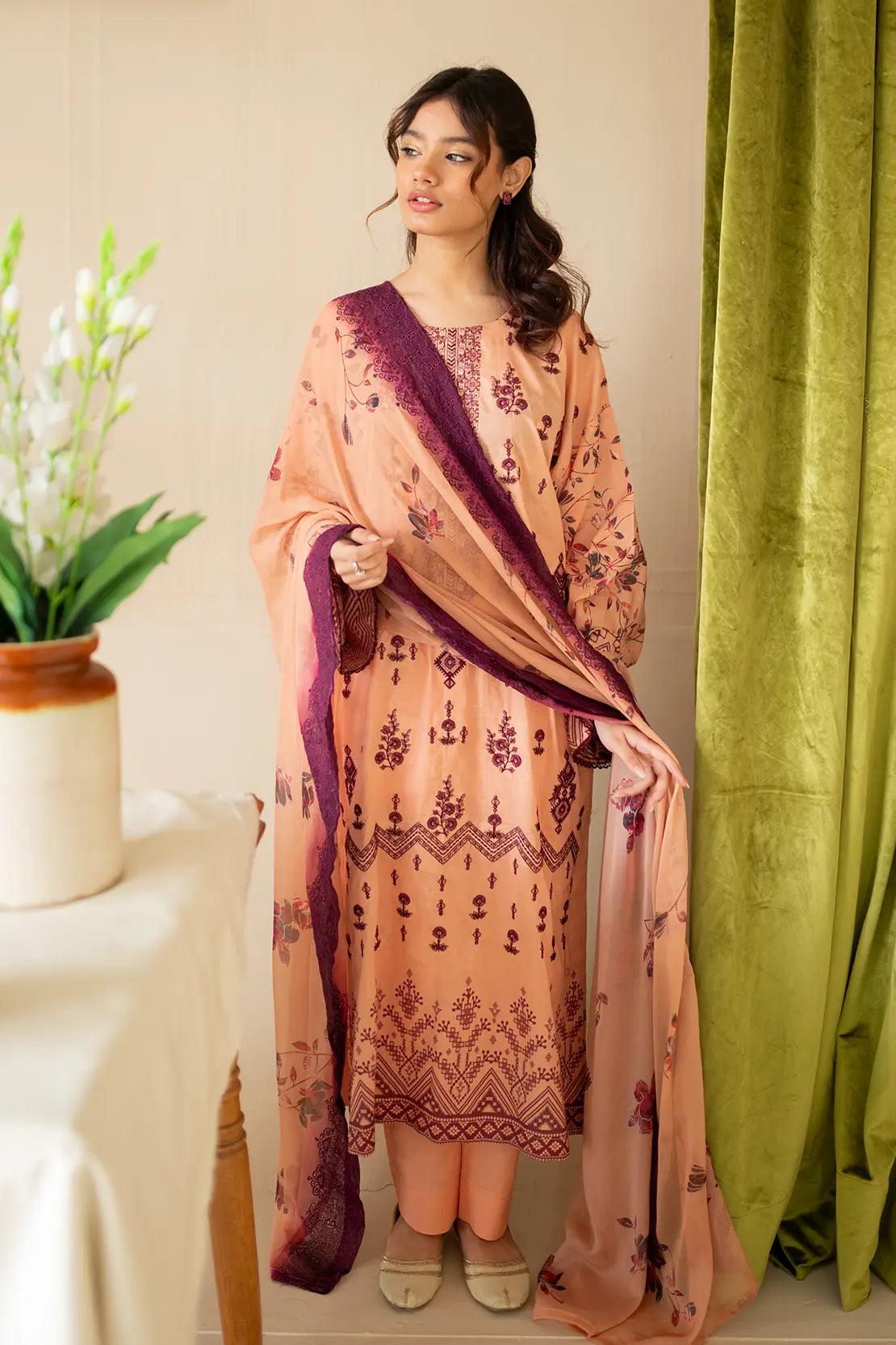 3 Piece - Embroidered Luxury Lawn - 8145