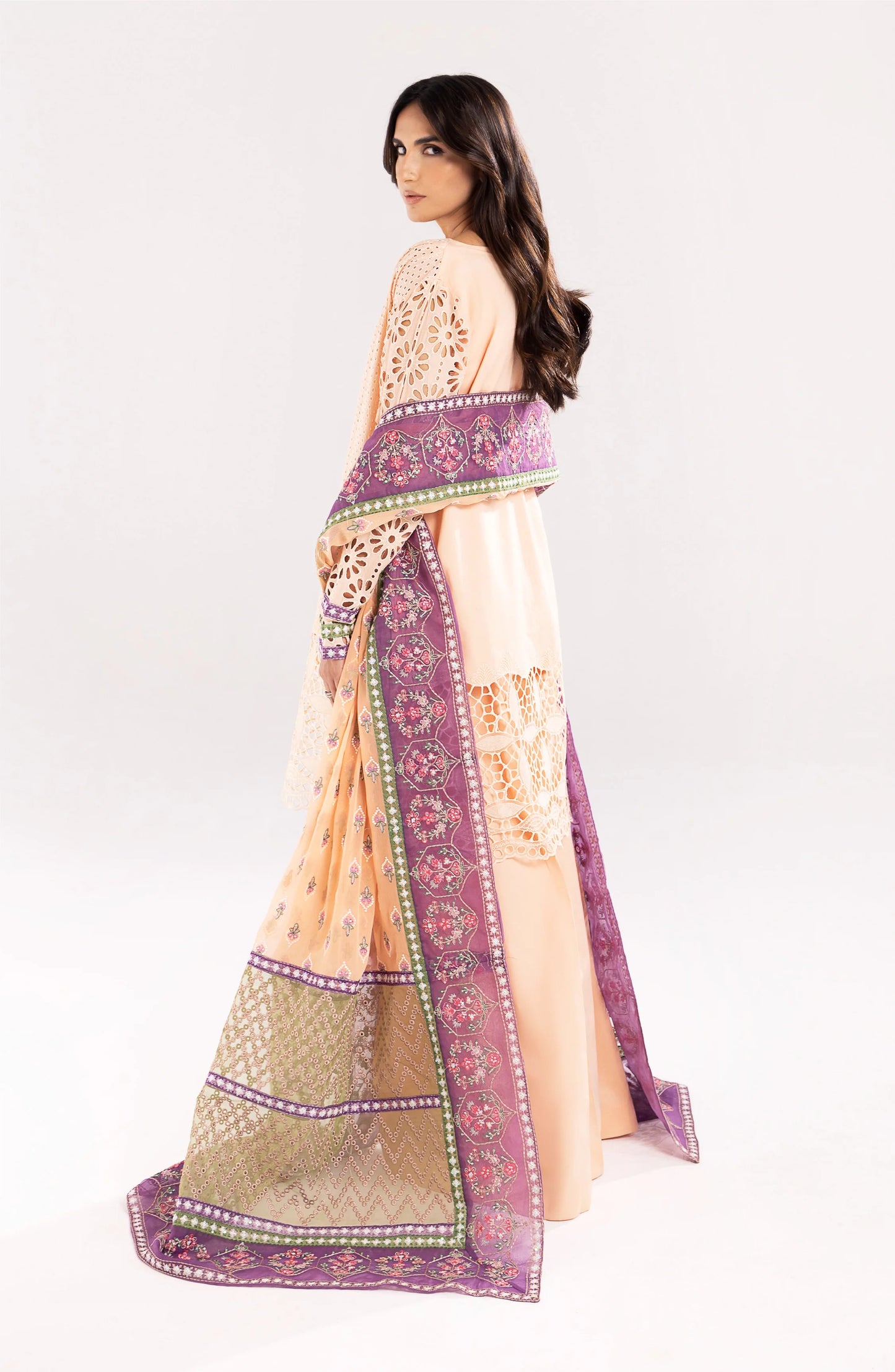 Maryum N Maria | Lawn | Roheen
