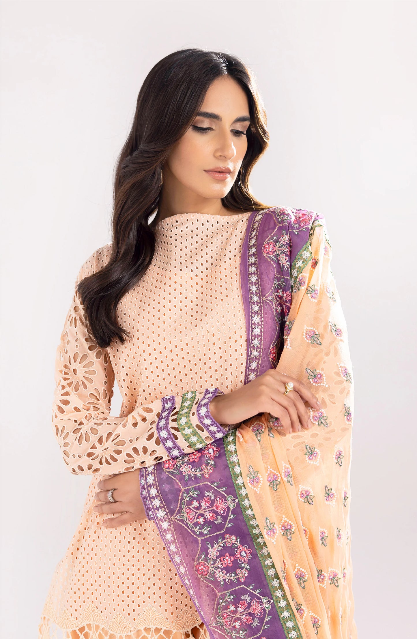 Maryum N Maria | Lawn | Roheen