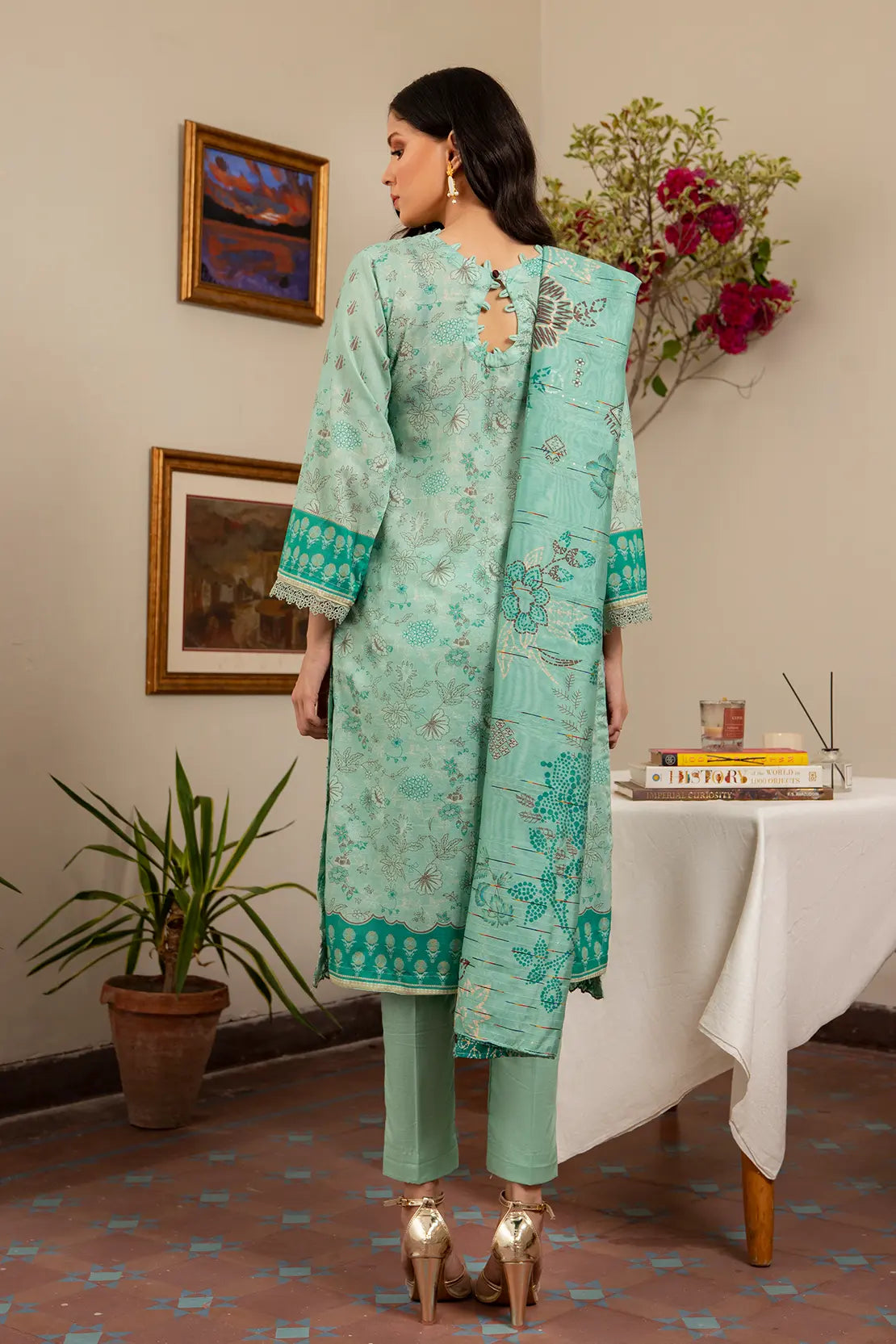 3 Piece - Embroidered Luxury Lawn - 7431
