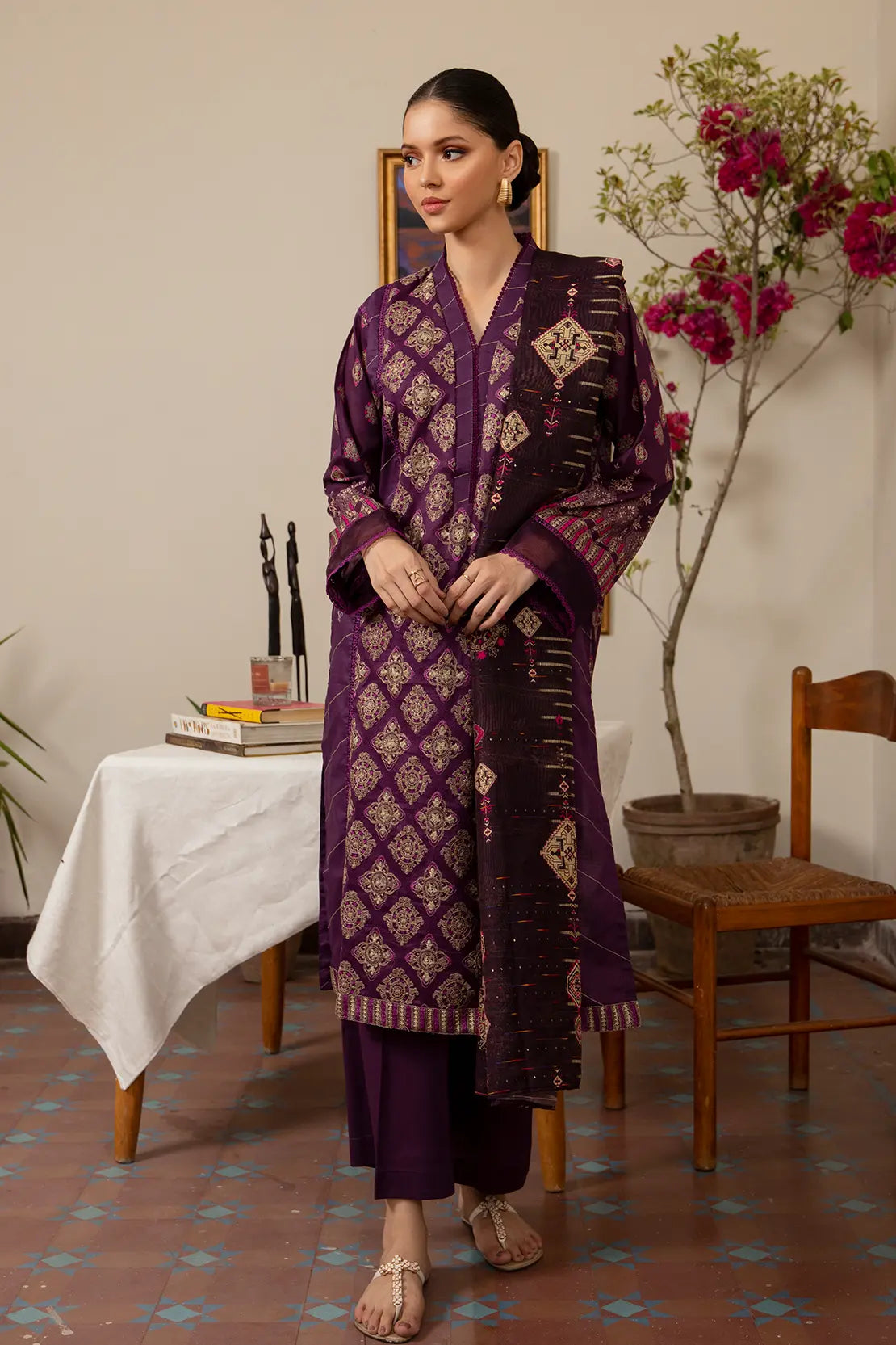 3 Piece - Embroidered Luxury Lawn - 7432