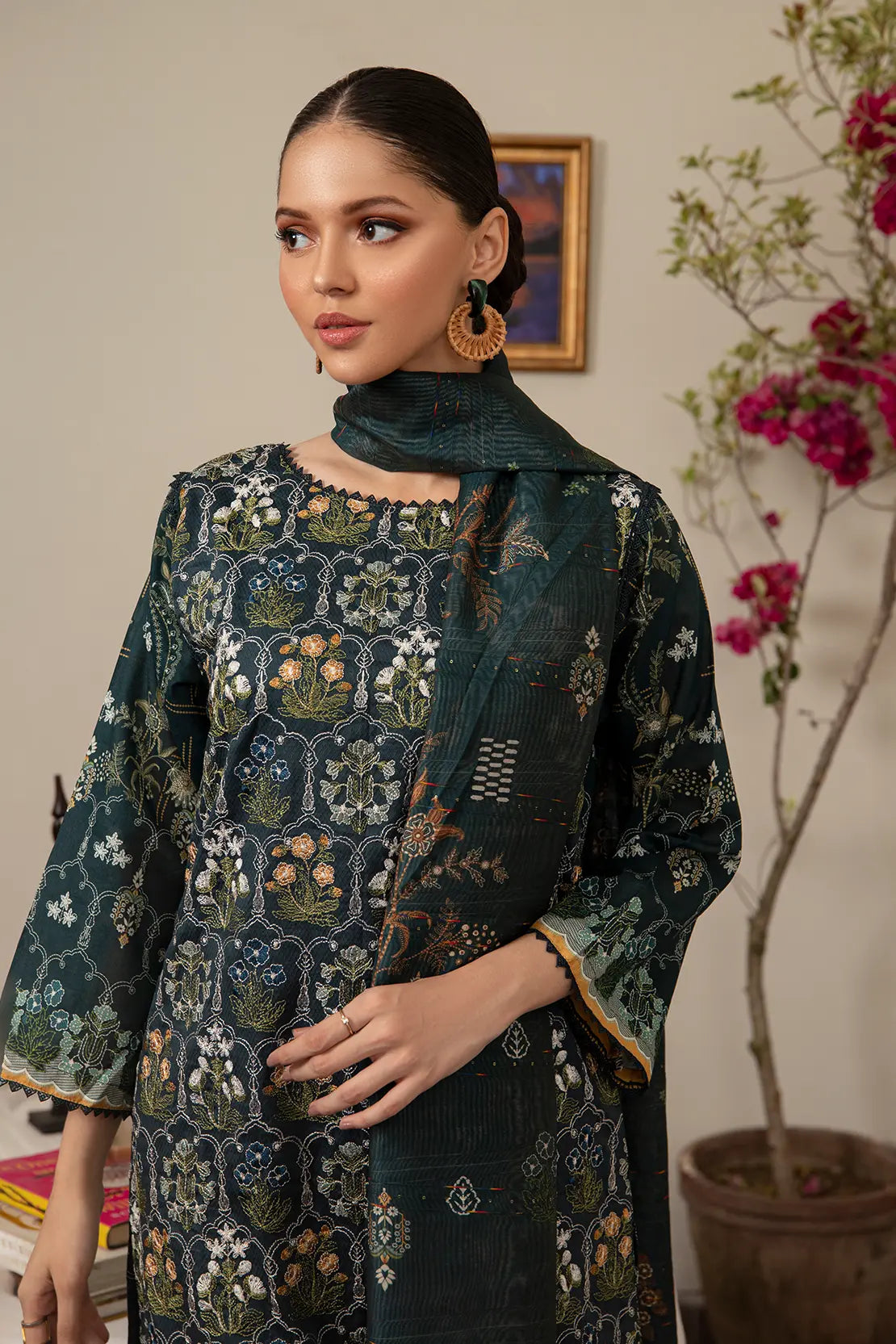 3 Piece - Embroidered Luxury Lawn - 7435