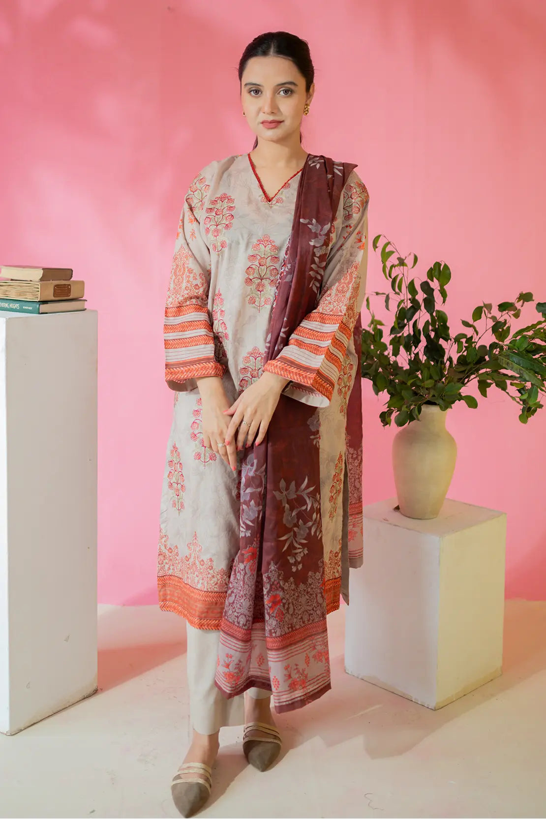3 Piece - Embroidered Lawn - 8687