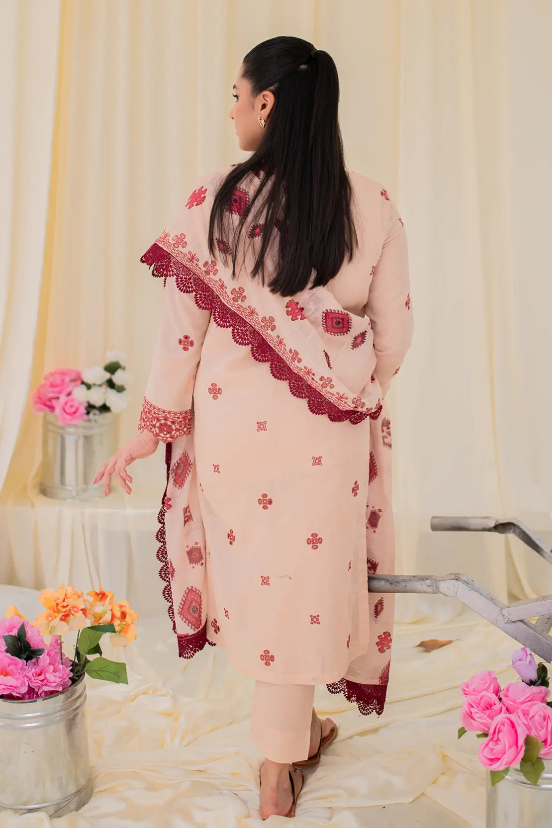 3 Piece - Embroidered Lawn - 8665
