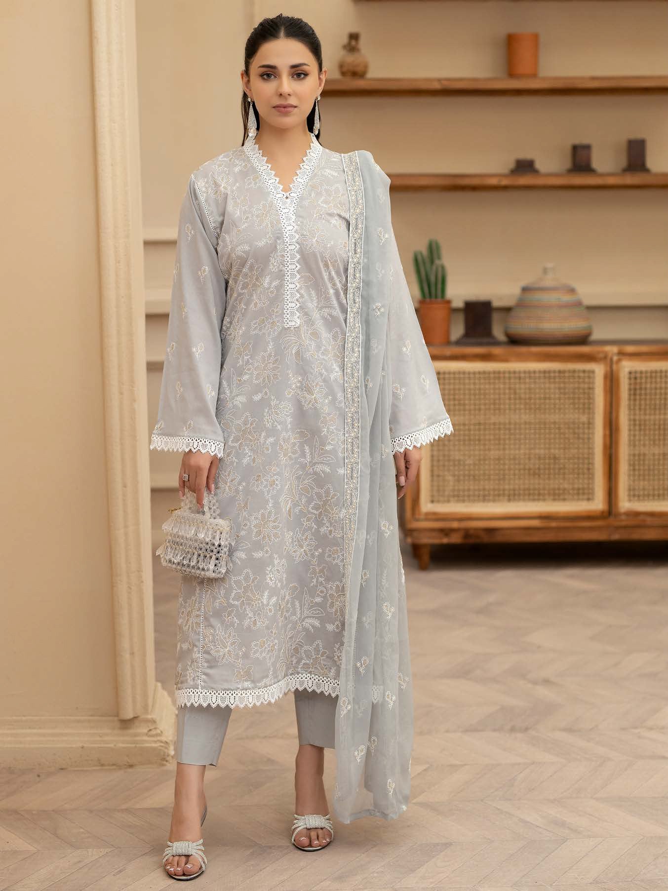 Zainab Fatima | Embrodied Lawn 25 | D12