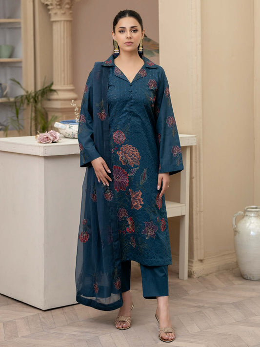 Zainab Fatima | Embrodied Lawn 25 | D3