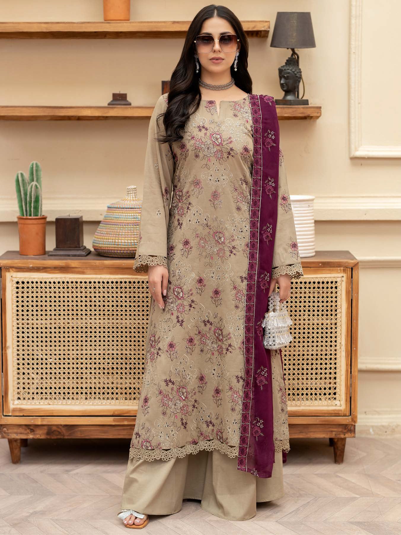Zainab Fatima | Embrodied Lawn 25 | D8