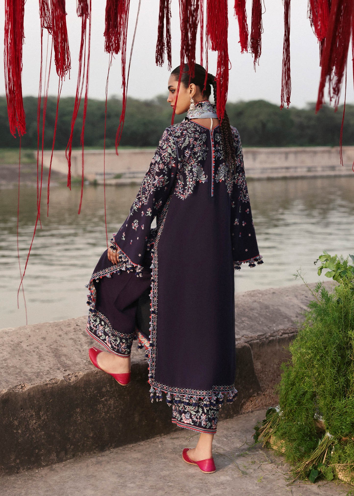 HUSSAIN REHAR | WINTER KARANDI | Rouge
