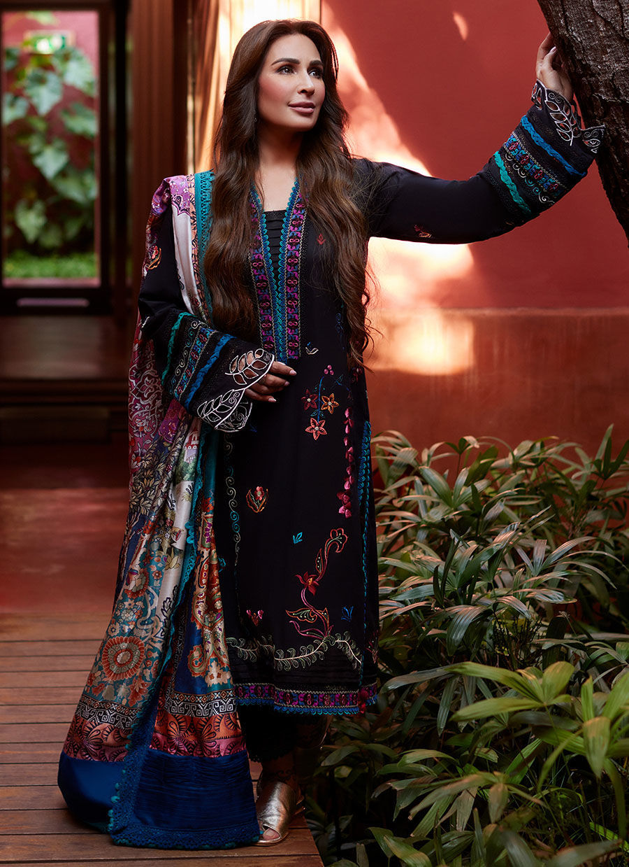 Farah Talib Aziz | Lawn | ILARIA BLACK