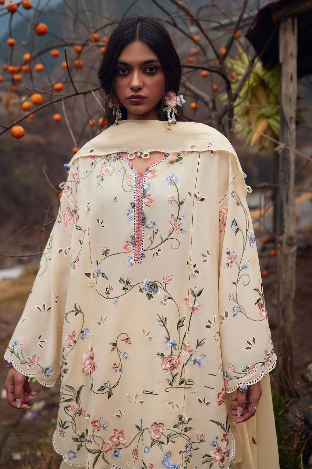 Zaha | Meili Festive Lawn 26 | JIĀYĪN 嘉音 (ZL26-04 B)