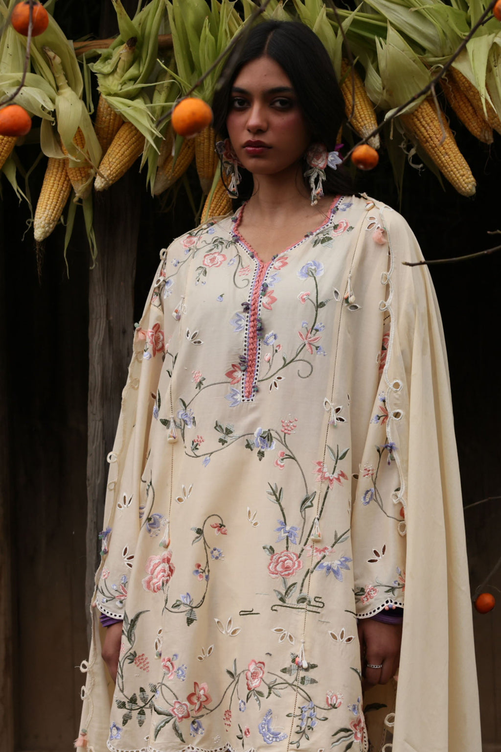 Zaha | Meili Festive Lawn 26 | JIĀYĪN 嘉音 (ZL26-04 B)