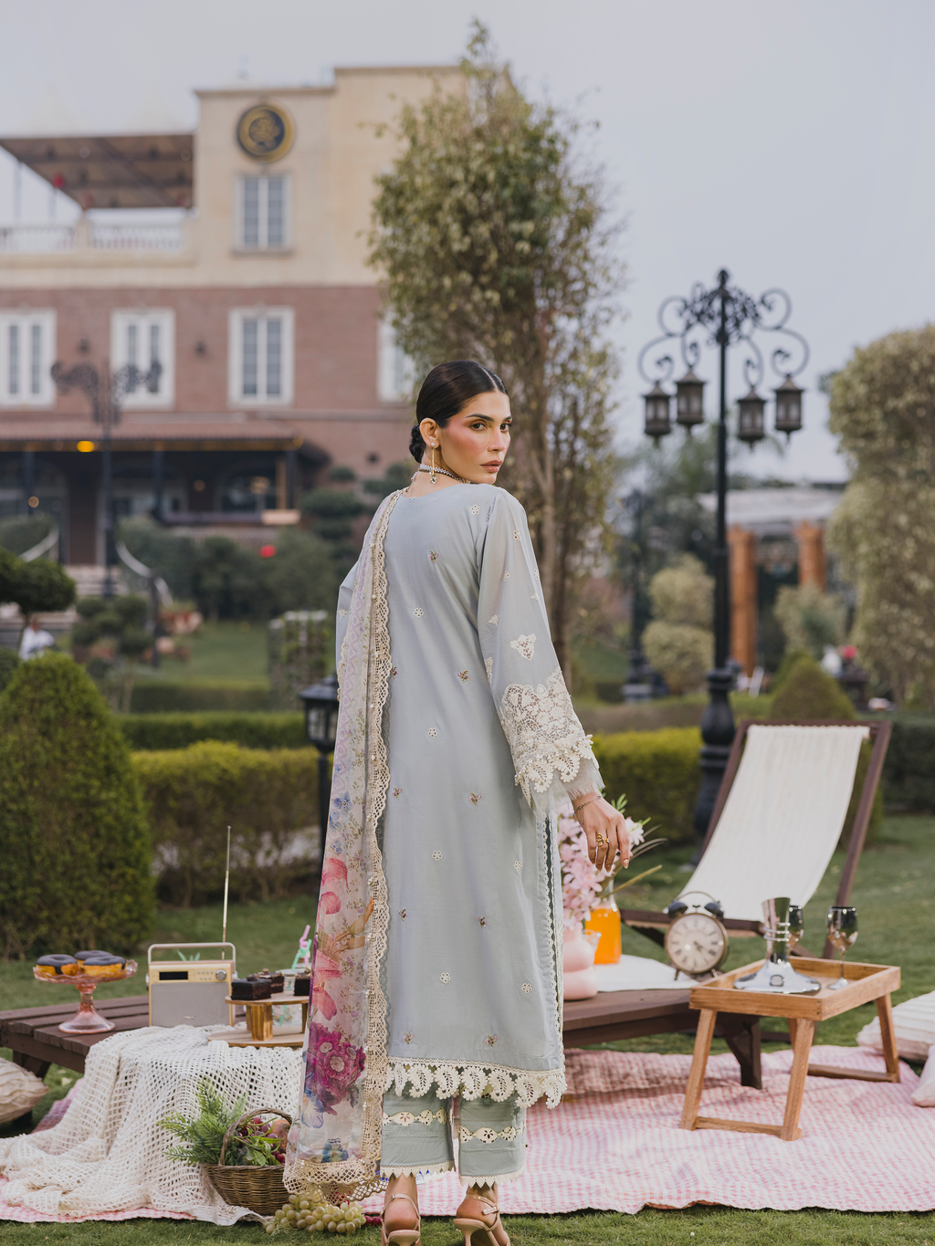 Eshaisha | Lawn Embroidered | EA-LL-5579