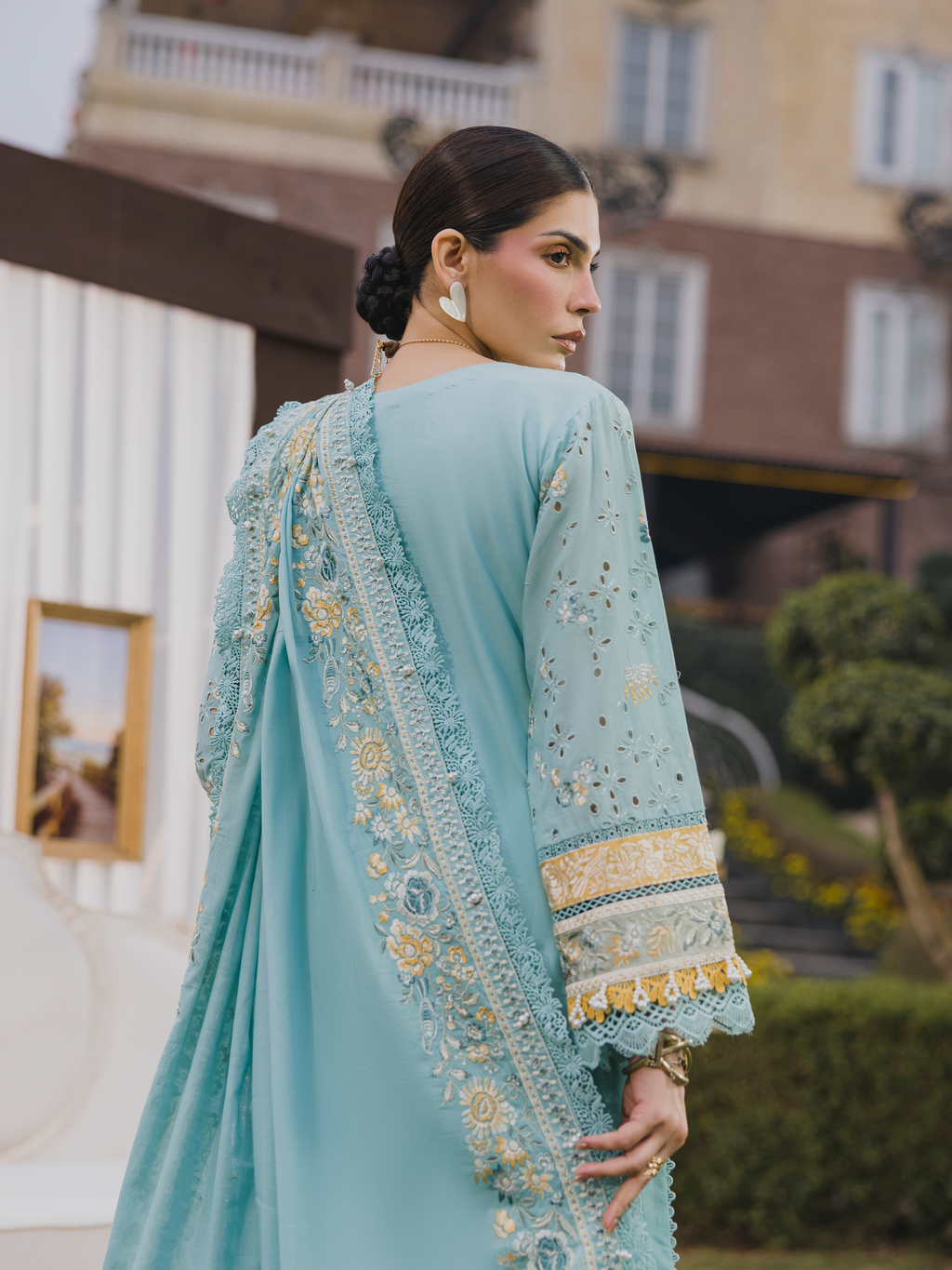 Eshaisha | Lawn Embroidered | EA-LL-5576