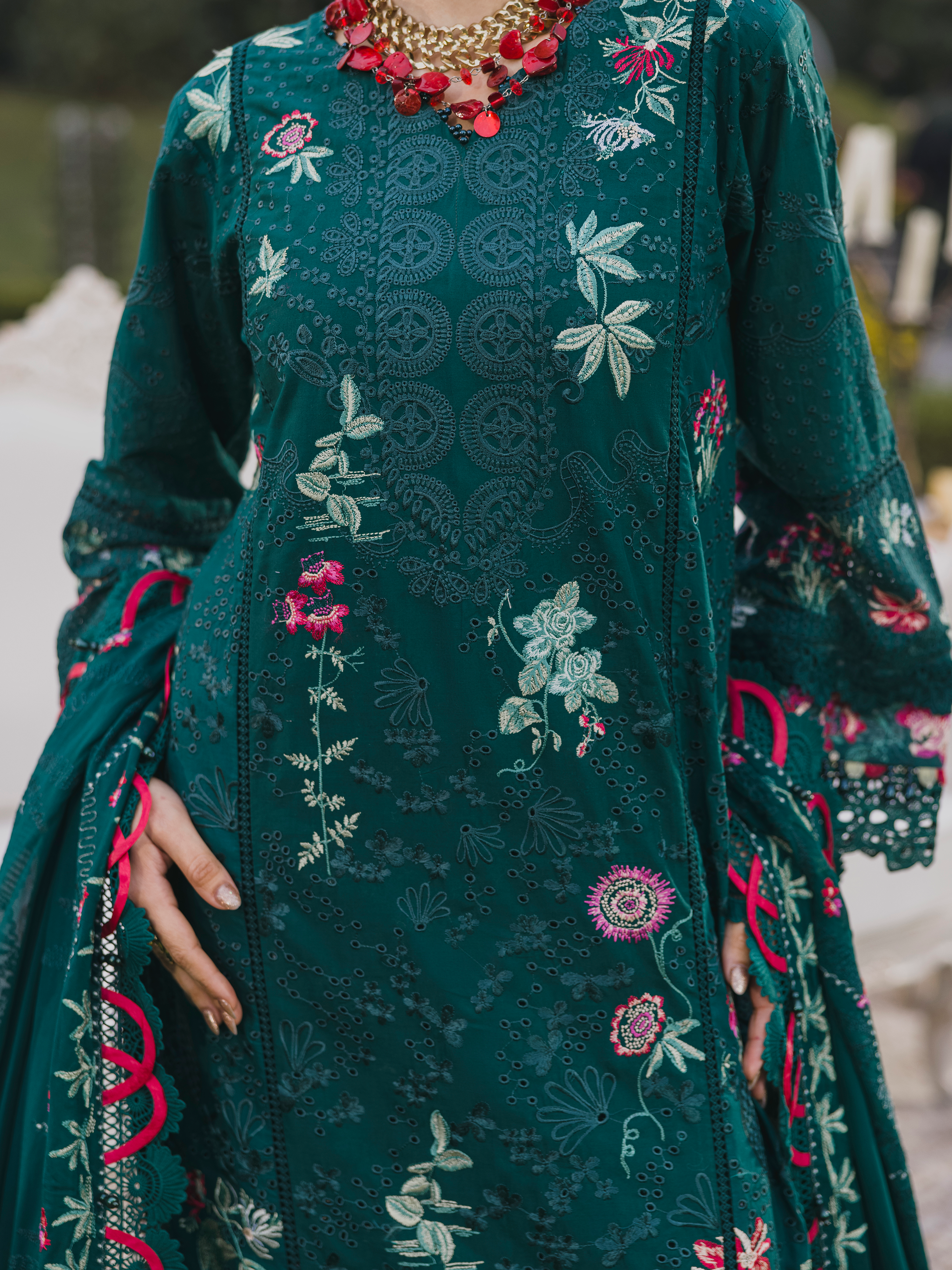 Eshaisha | Lawn Embroidered | EA-LL-5578