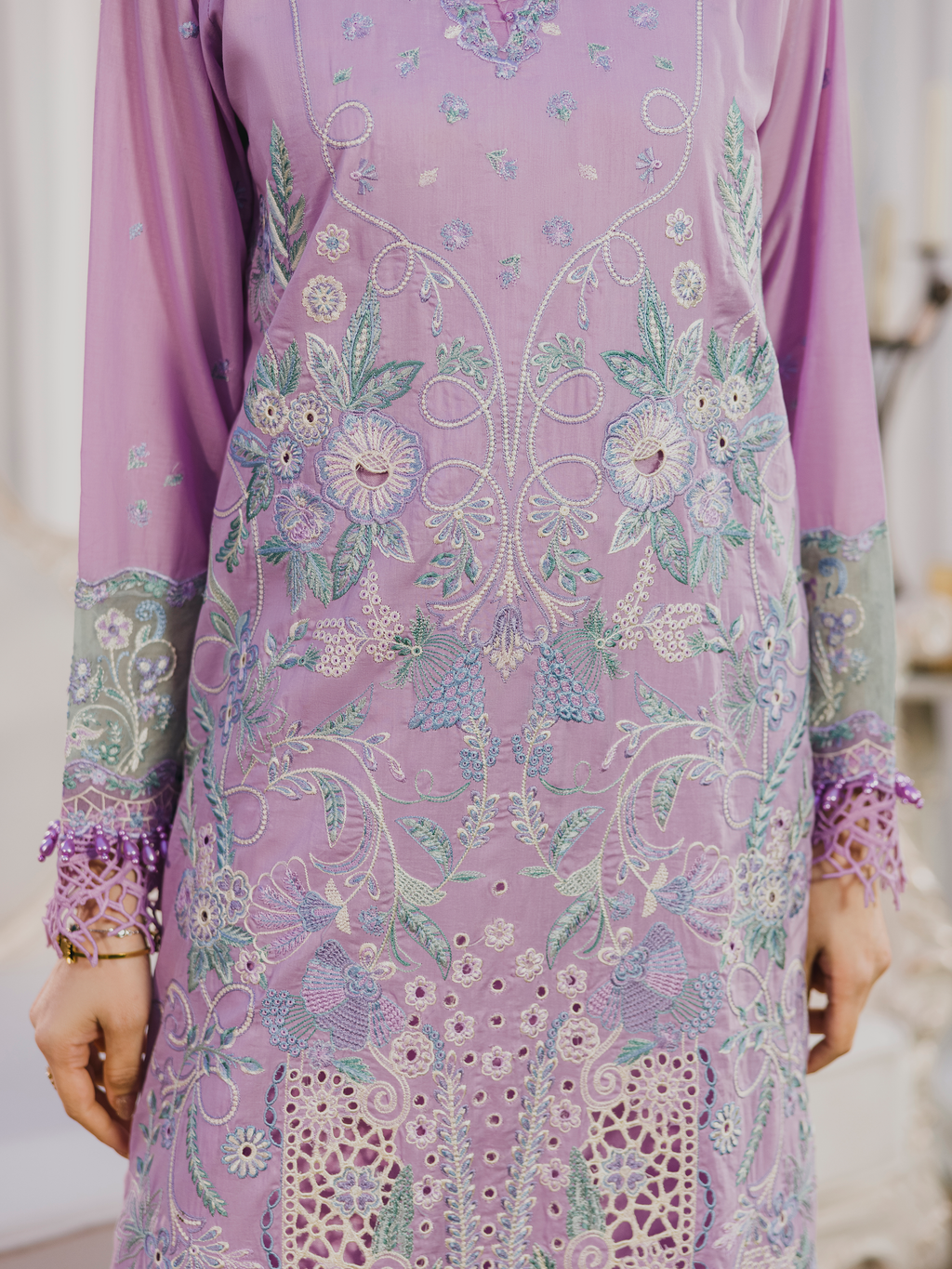 Eshaisha | Lawn Embroidered | EA-LL-5577